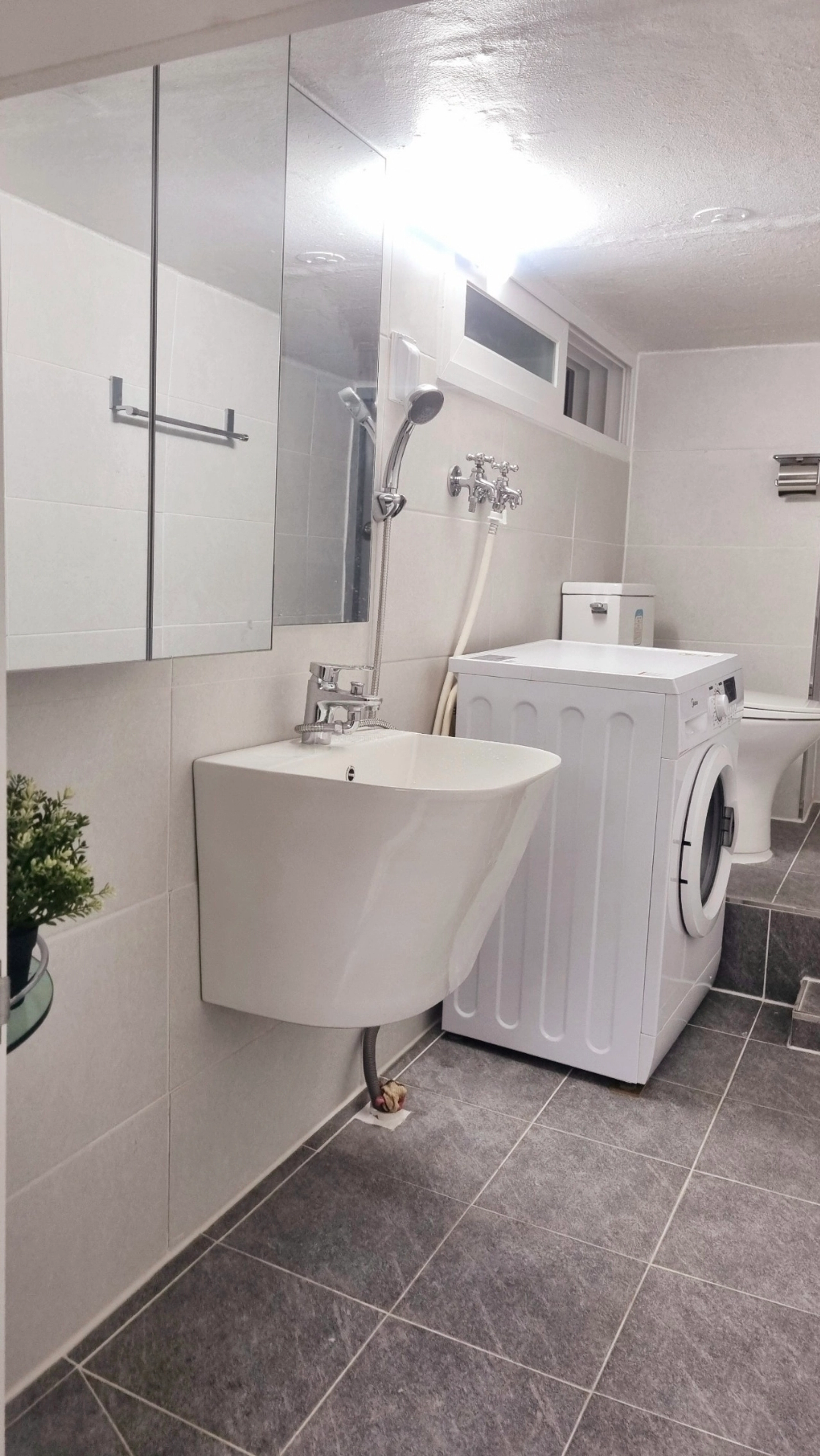 Cozy 2-room in Huam-dong, near Seoul Stn 14