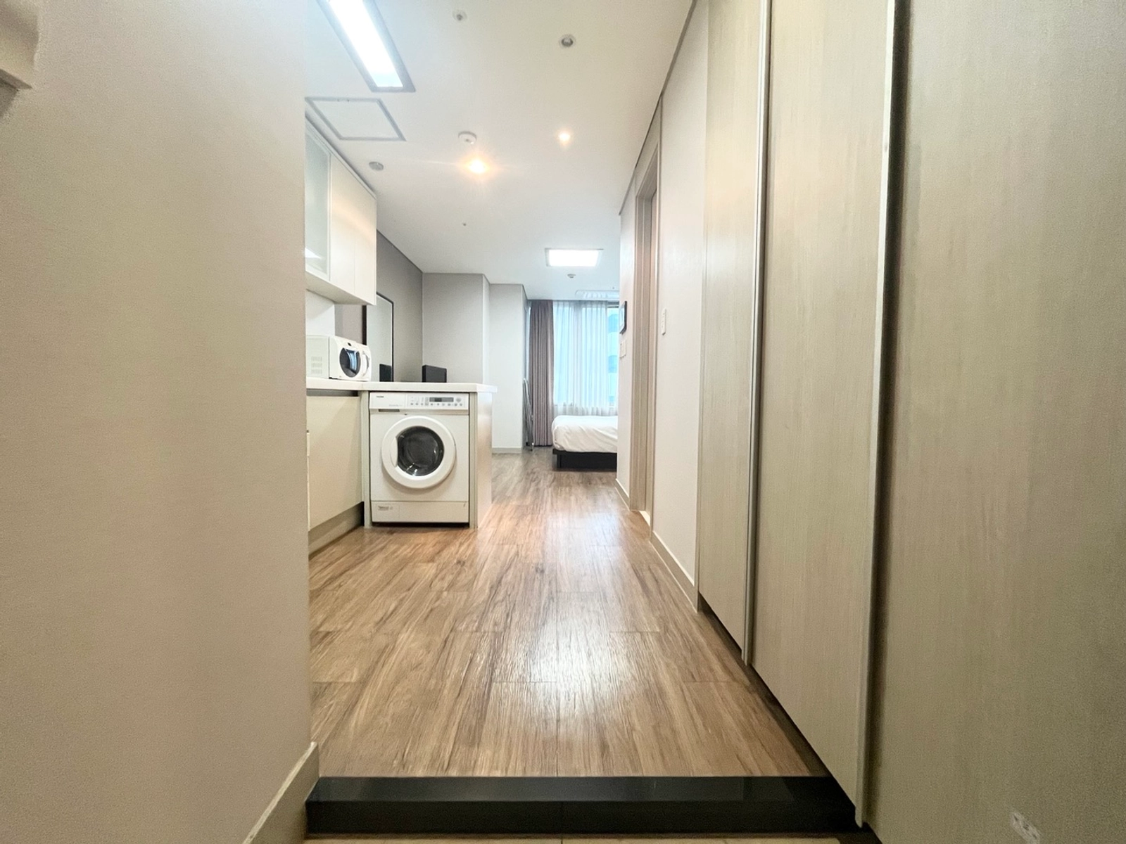 Budget-friendly studio — 1-min walk from Seodaemun Station 2