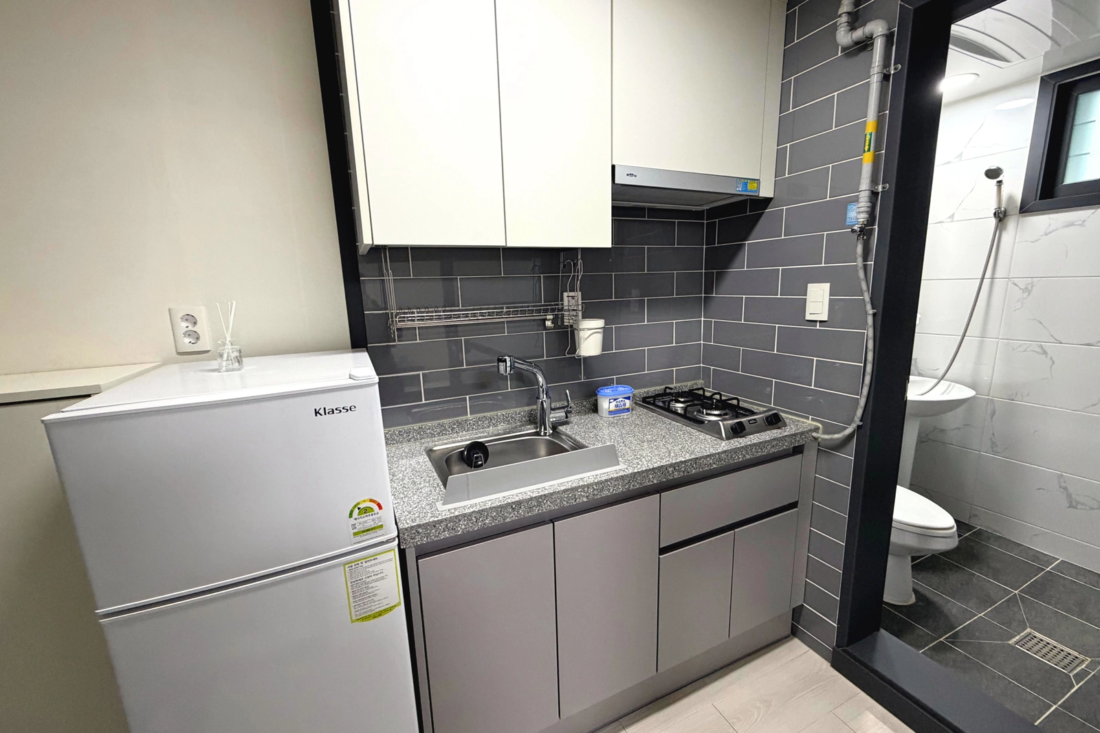[Seo-gu, Daegu] Seodaegu Station — White stay #new #fully equipped 8