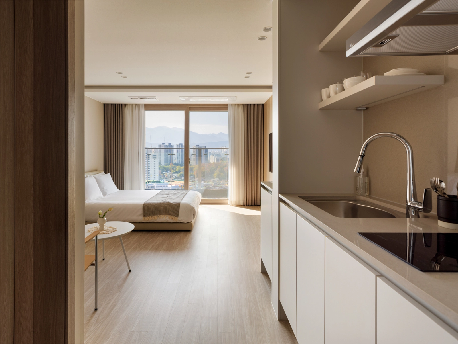 [Sokcho Jaiela] Studio 2