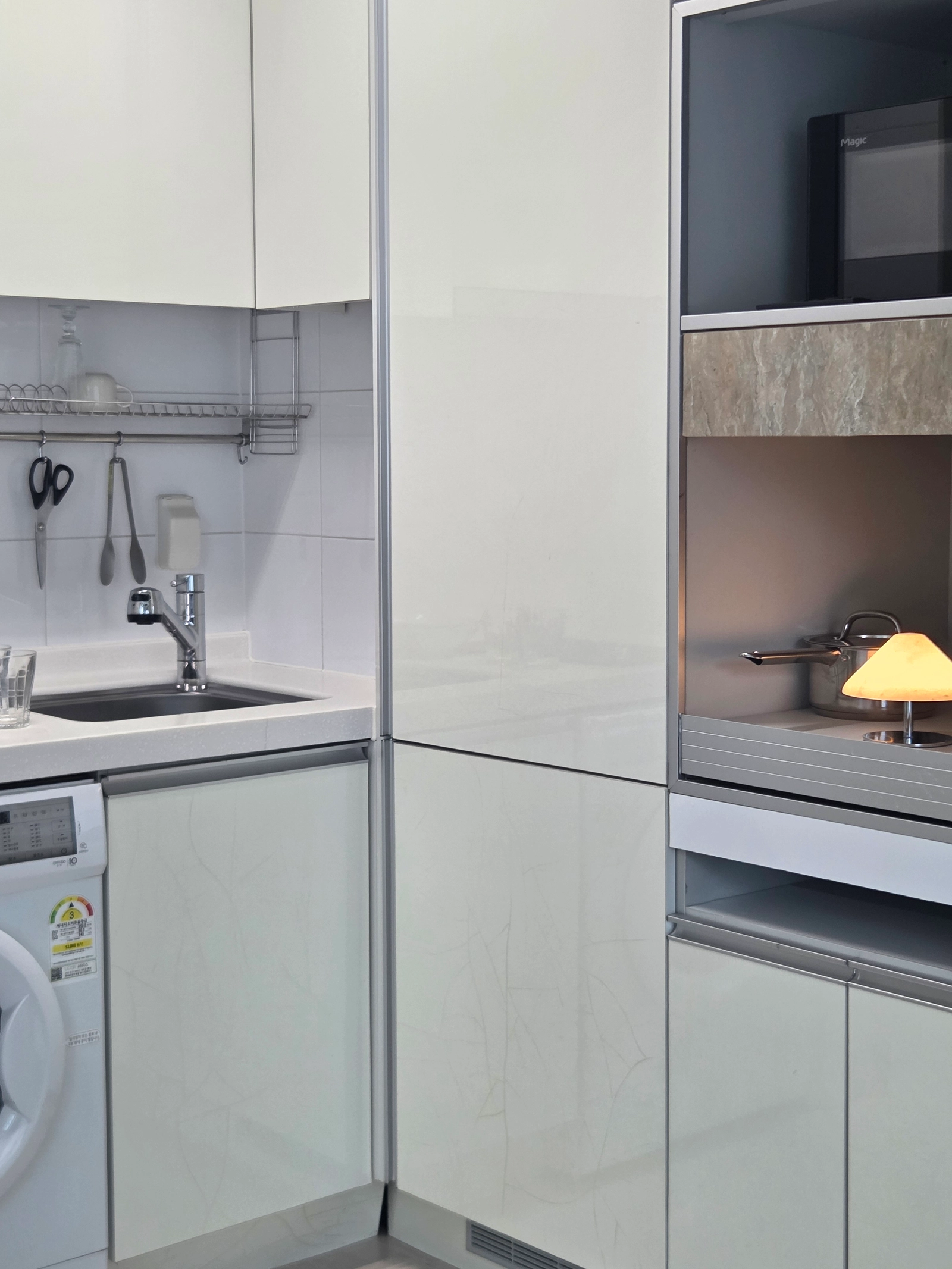3-min walk to Gongdeok Station · Sleeps 2 9