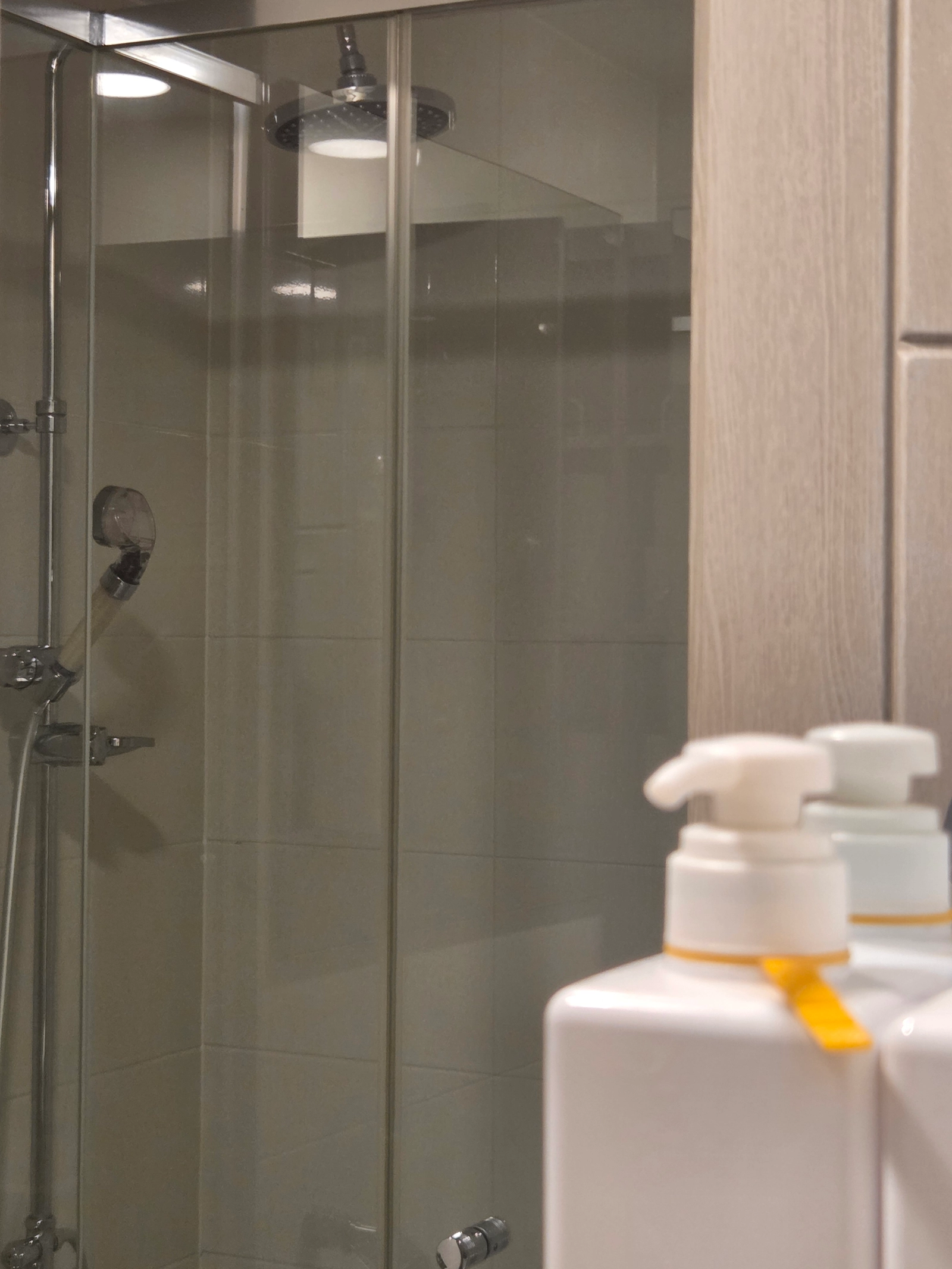 3-min walk to Gongdeok Station · Sleeps 2 15