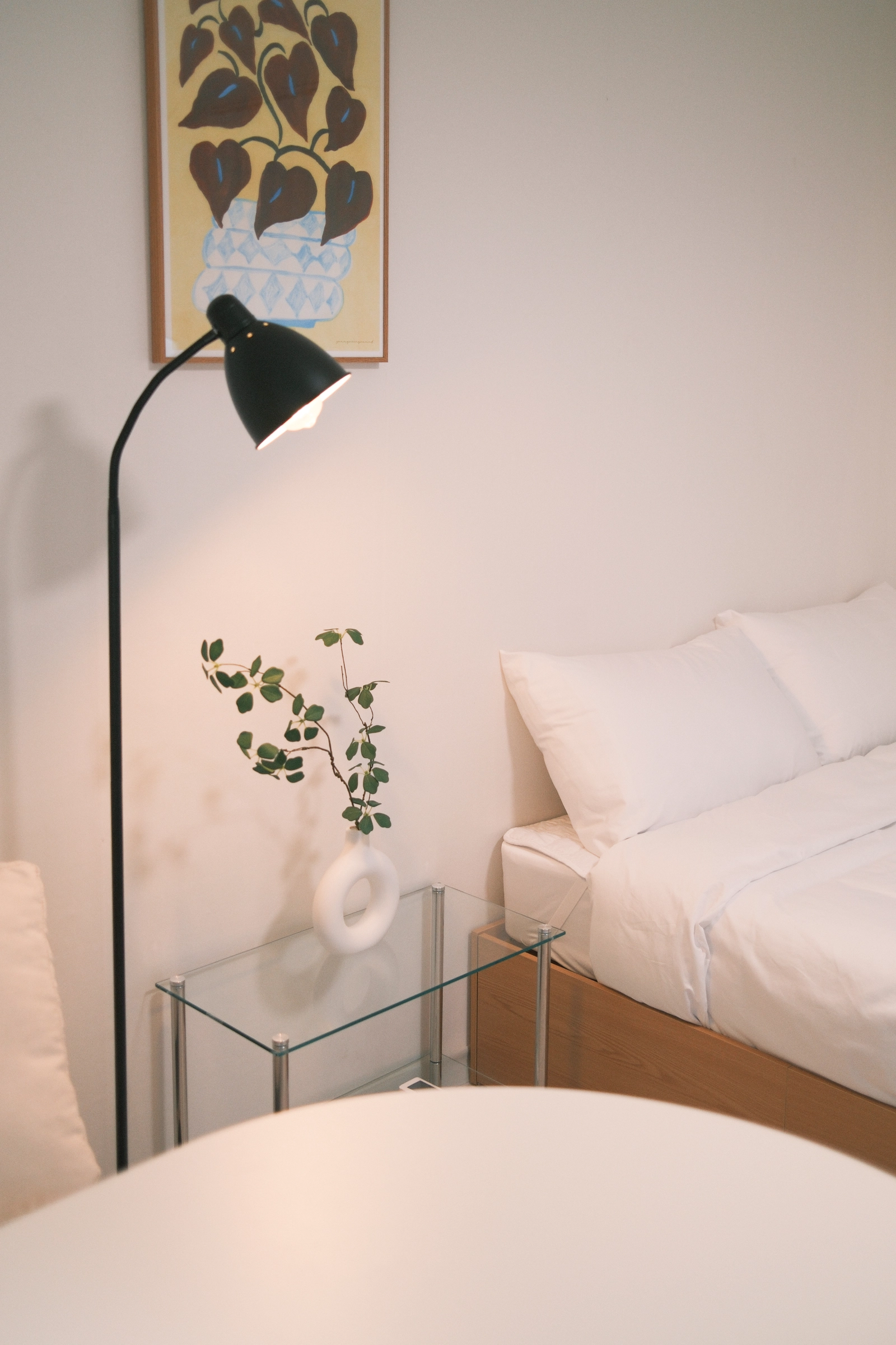 Free parking ✨ 5-min walk to Eonju, 8-min walk to Yeoksam • Fully equipped • Near Seolleung/Samseong/Nonhyeon 3
