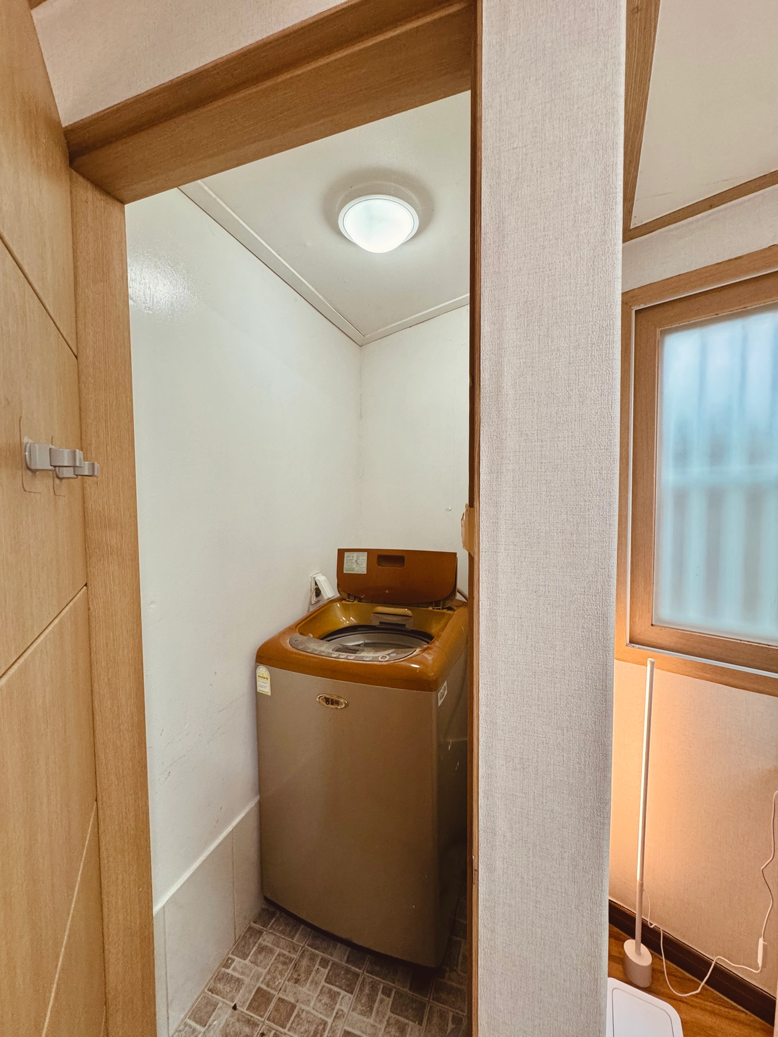 6 min to Seoul Station · Comfortable home 12