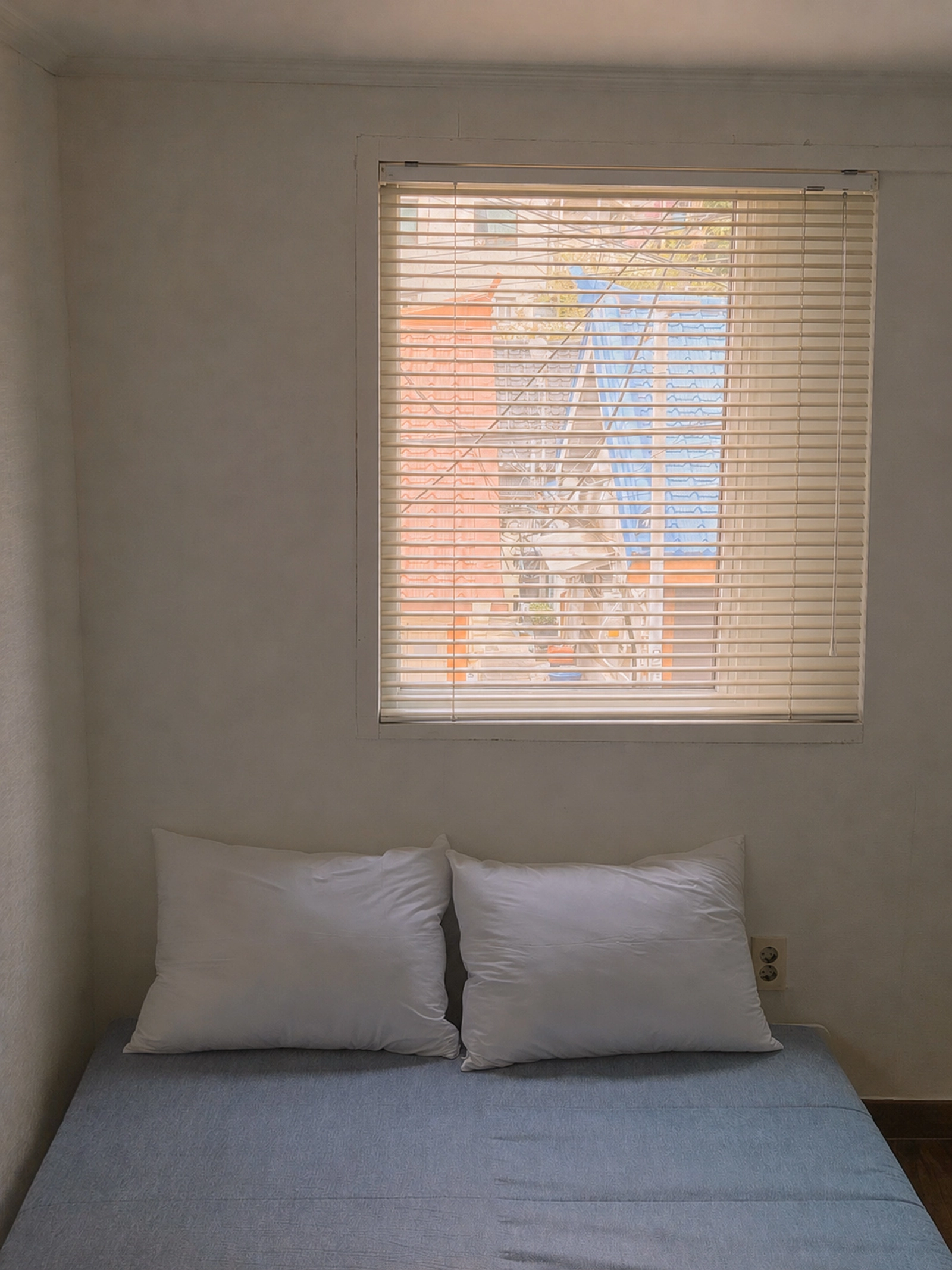 3 min to Namyeong & Sookmyung Univ. / 1 stop to Seoul Station · Fully furnished studio 8