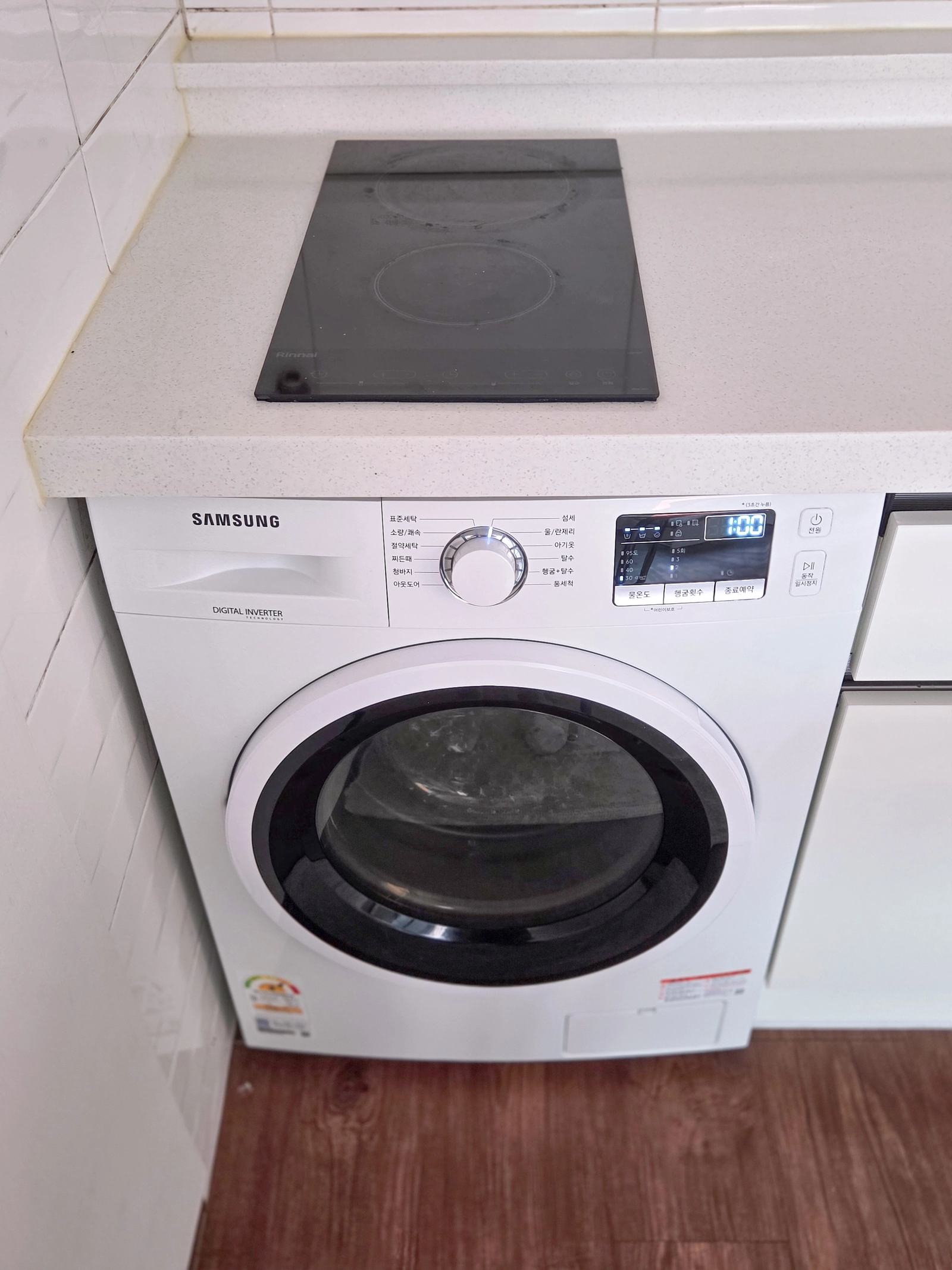 3 min to Namyeong & Sookmyung Univ. / 1 stop to Seoul Station · Fully furnished studio 11