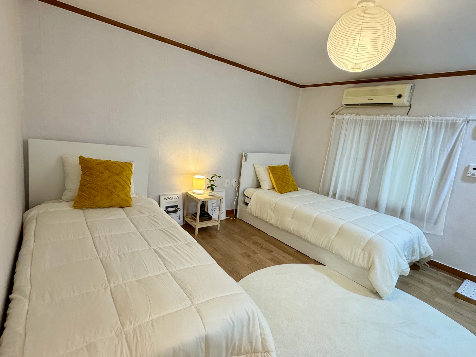 5-min walk to Seoul Station · 2-bed 2