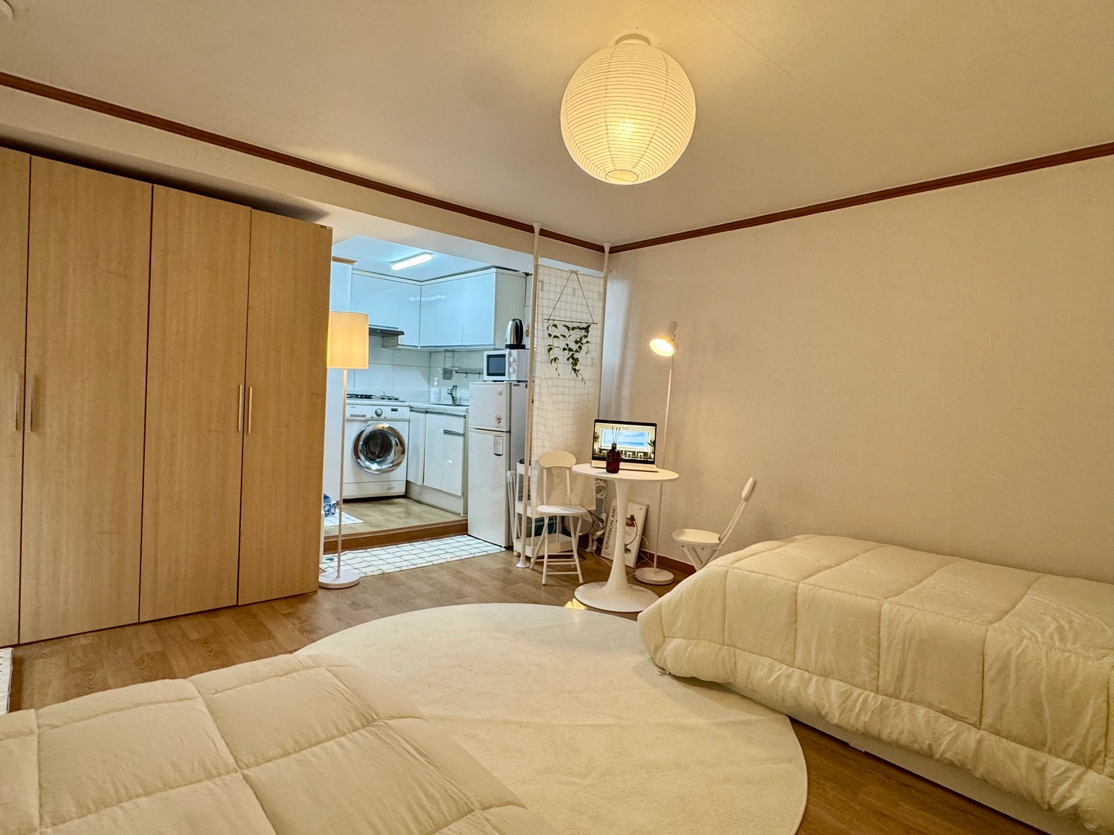 5-min walk to Seoul Station · 2-bed 9