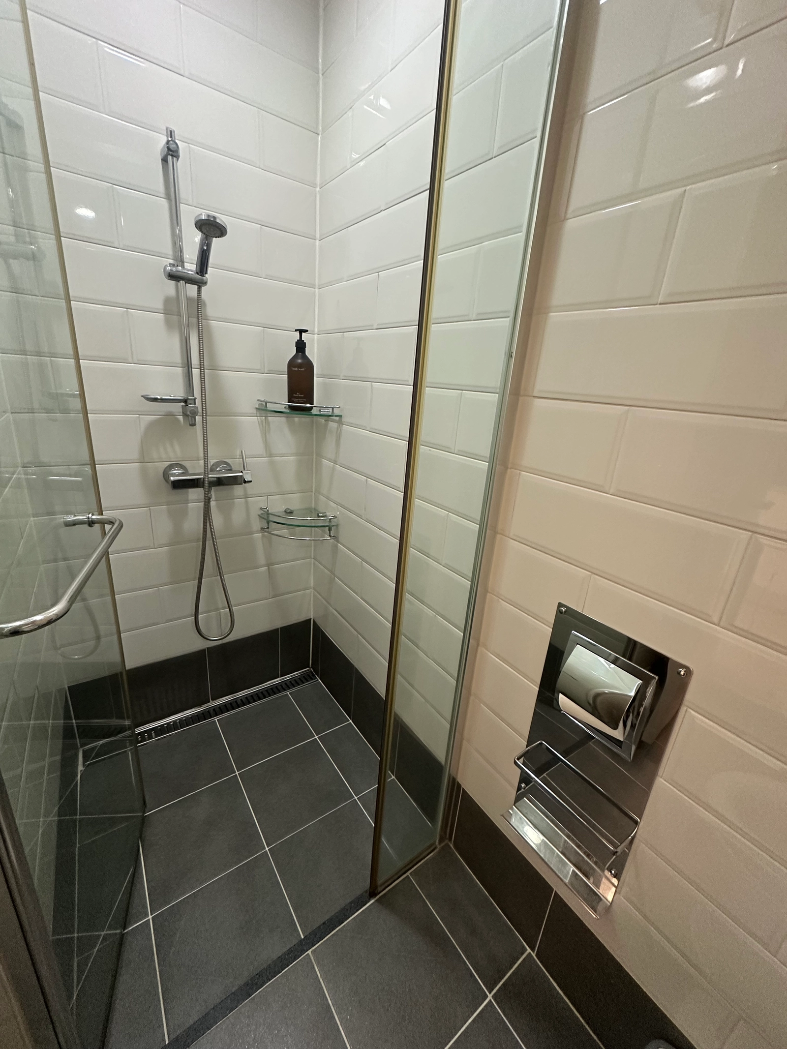 [1-min walk from Gangnam Station] Premium boutique residence 18