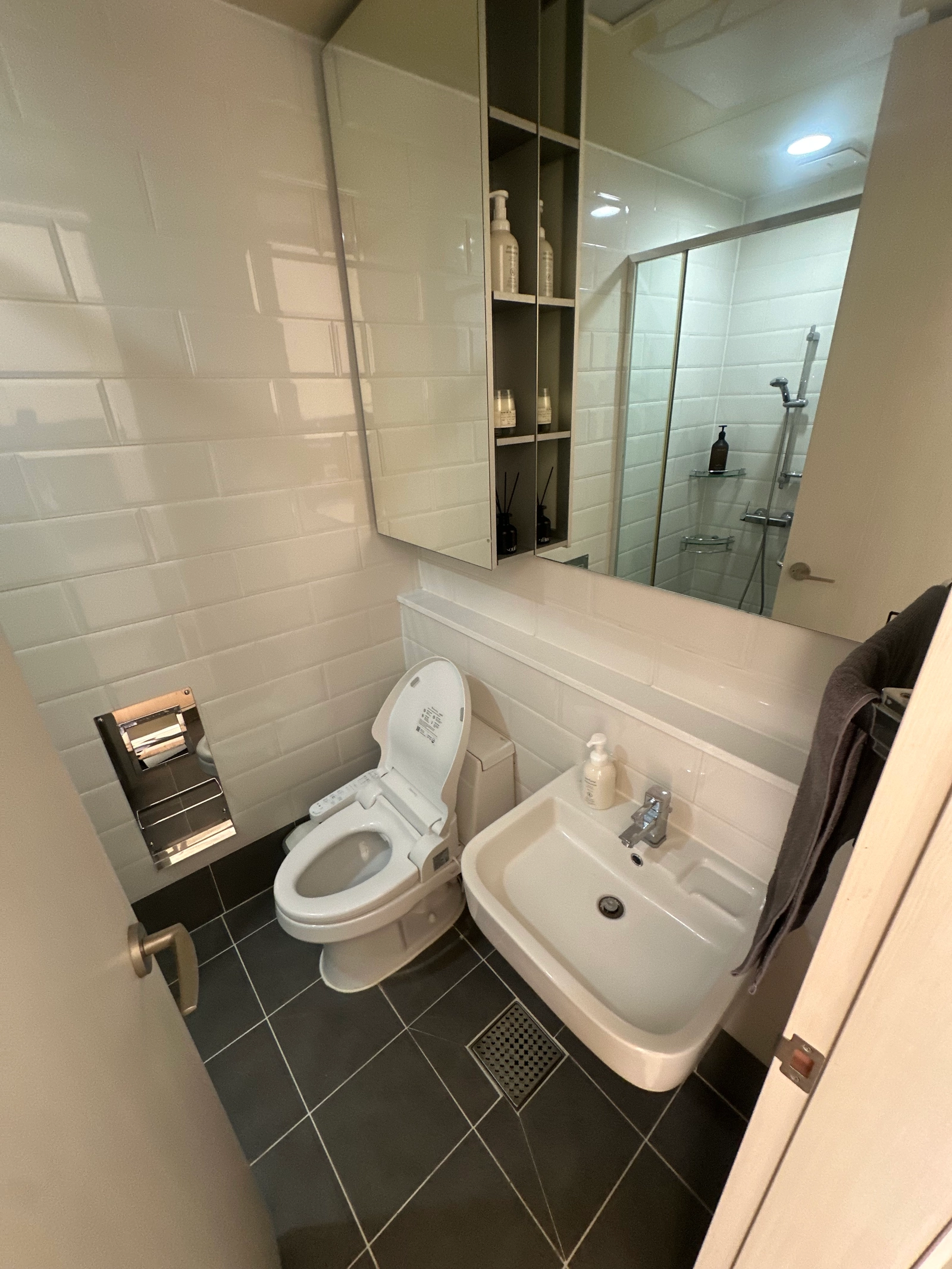 [1-min walk from Gangnam Station] Premium boutique residence 19