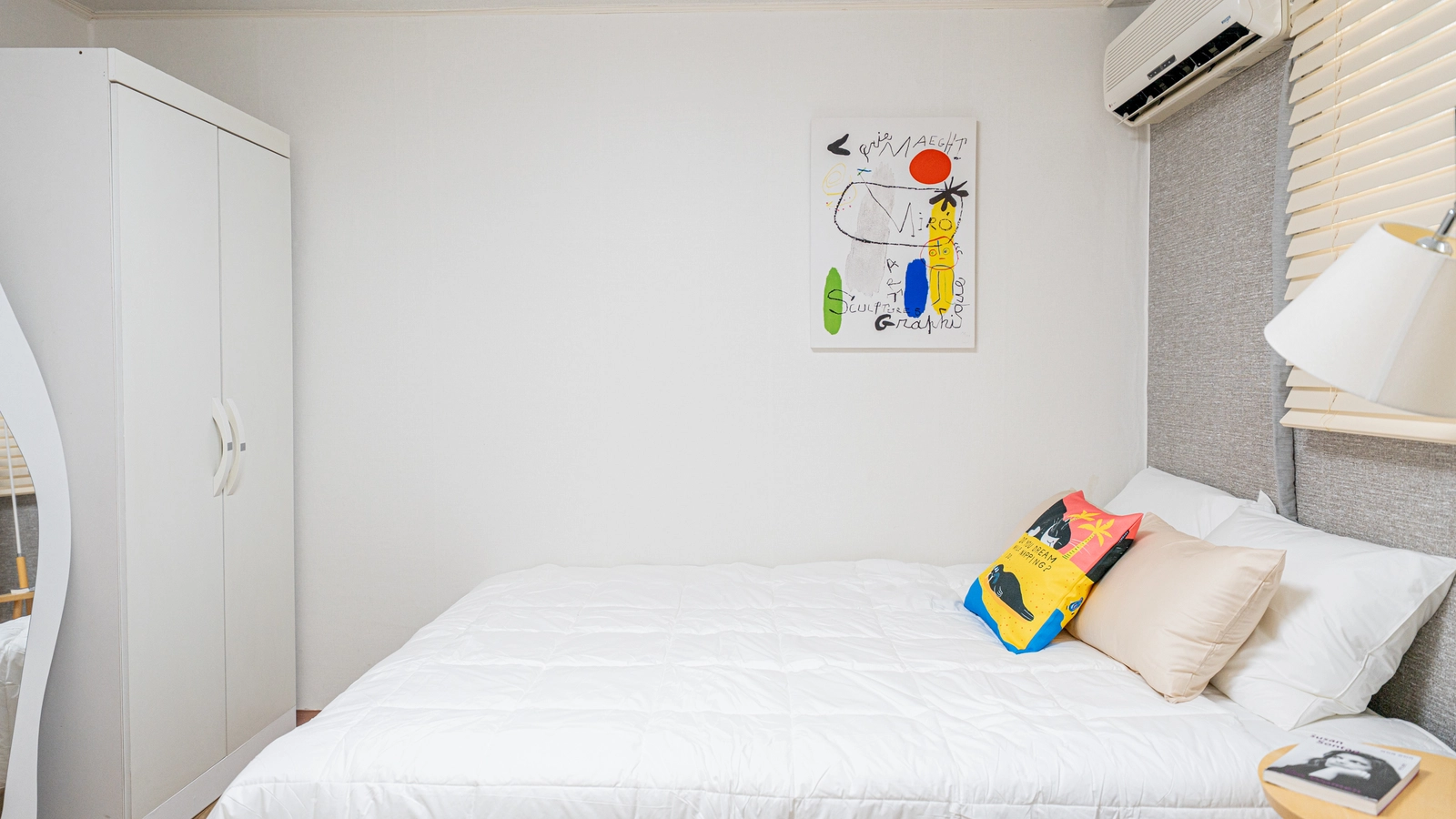 [8 mins to Gangnam & Yeoksam] Spacious studio near both stations 5