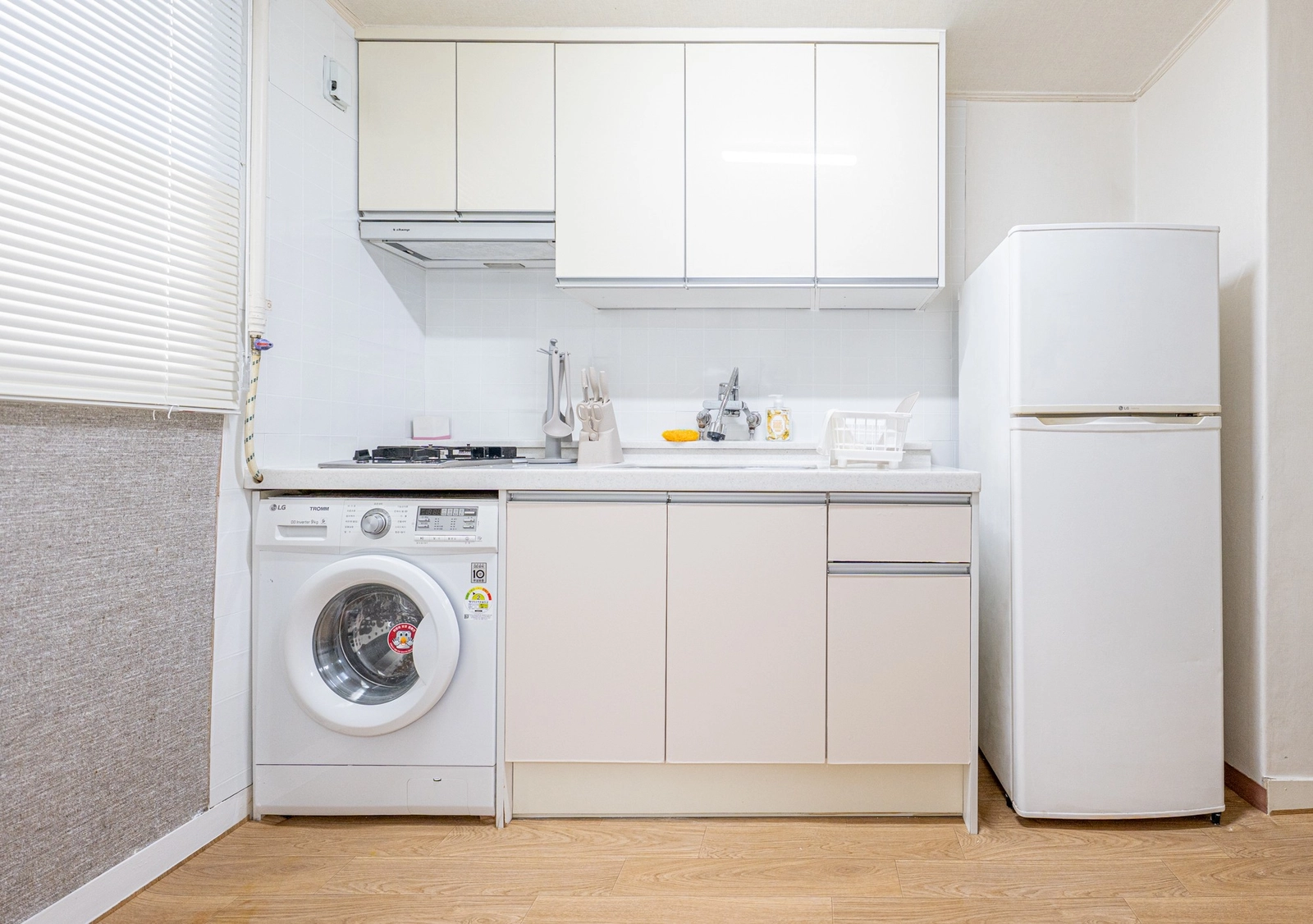 [8 mins to Gangnam & Yeoksam] Spacious studio near both stations 9