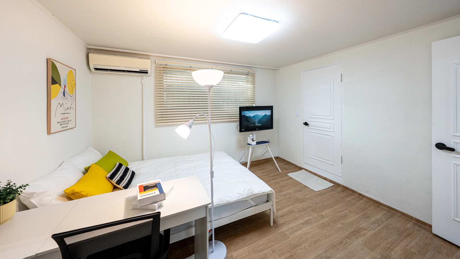 [Yeoksam 8 min, Gangnam 8 min] Spacious studio near both stations 2