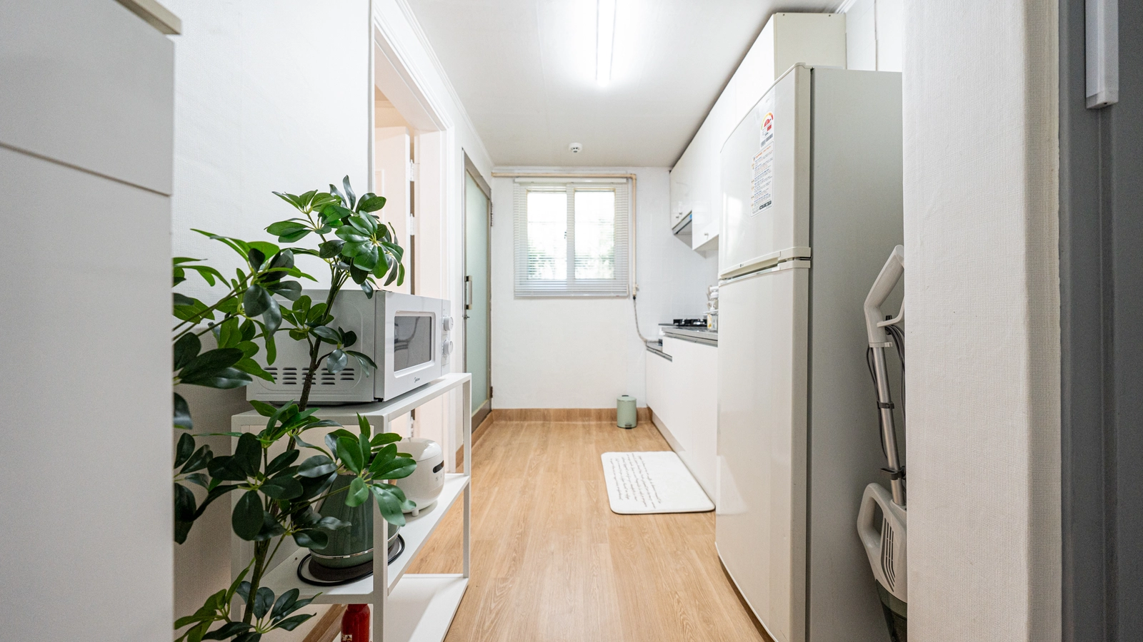 [Yeoksam 8 min, Gangnam 8 min] Spacious studio near both stations 7