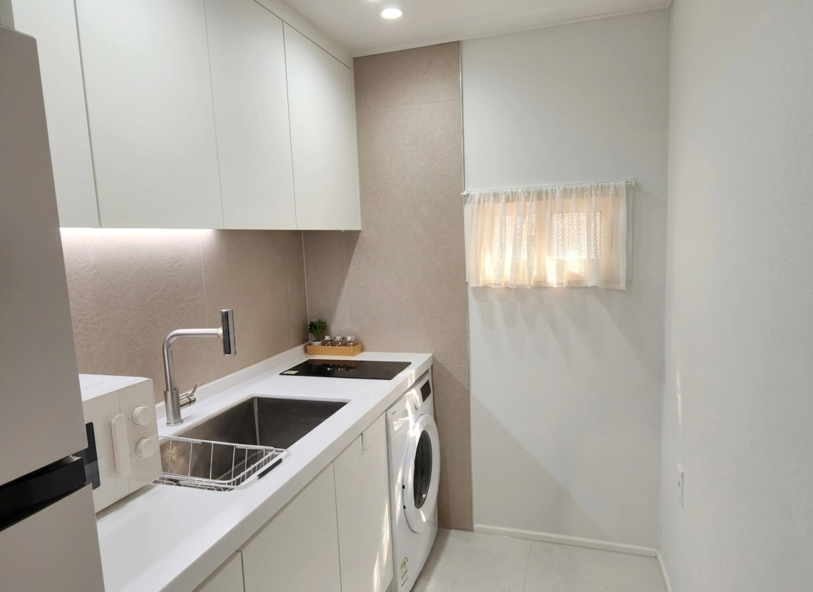 1st-floor, ground-level 2-room in Huam-dong — near Sookmyung Univ. Entrance & Seoul Station — photo 13