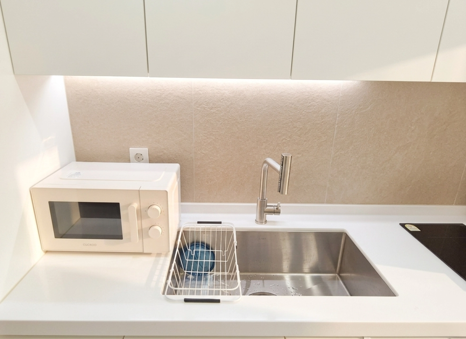 1st-floor, ground-level 2-room in Huam-dong — near Sookmyung Univ. Entrance & Seoul Station — photo 14