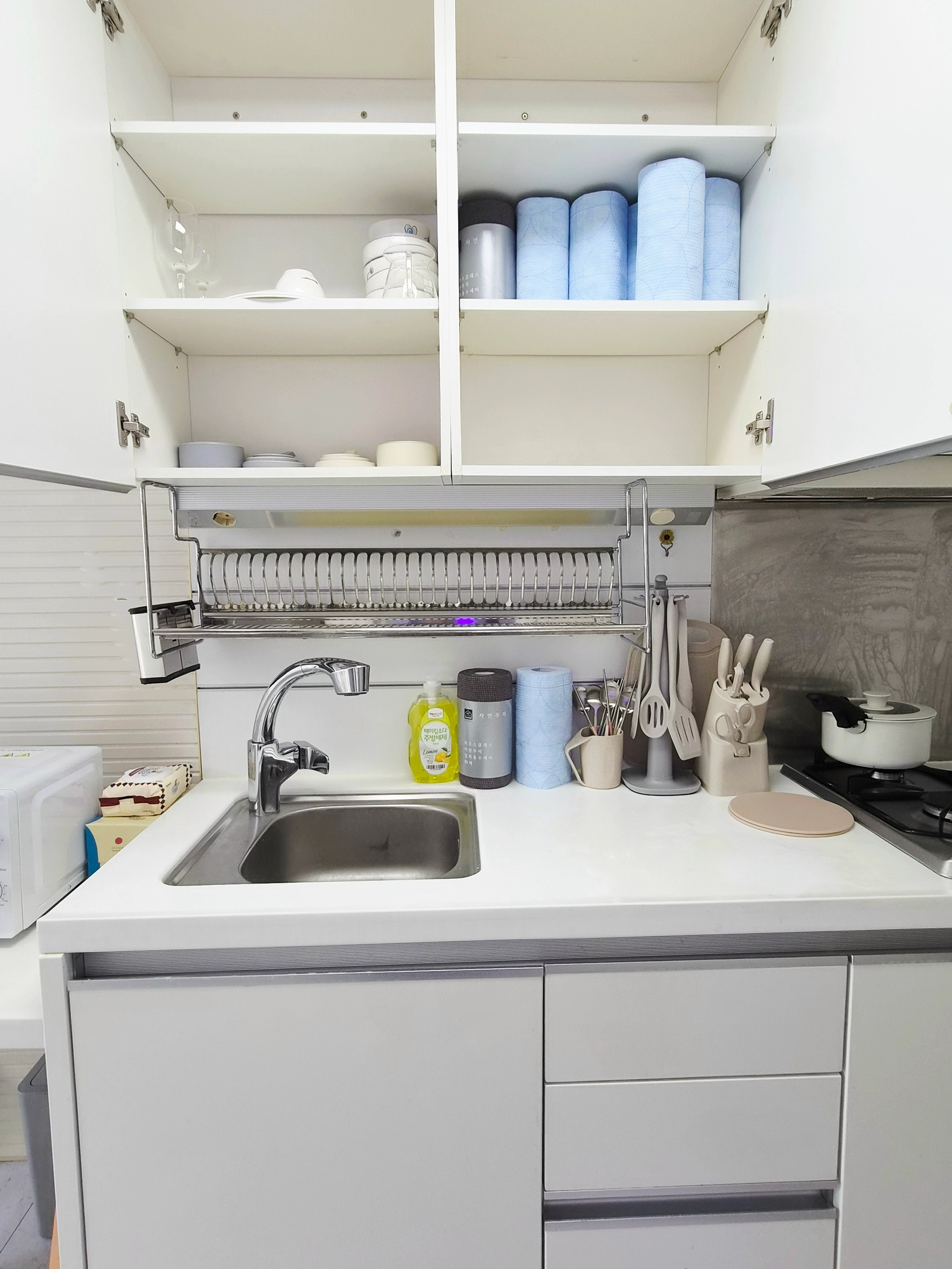 1 min to Isu Station · Sleeps 4 · Parking · Simple, calm retreat 5