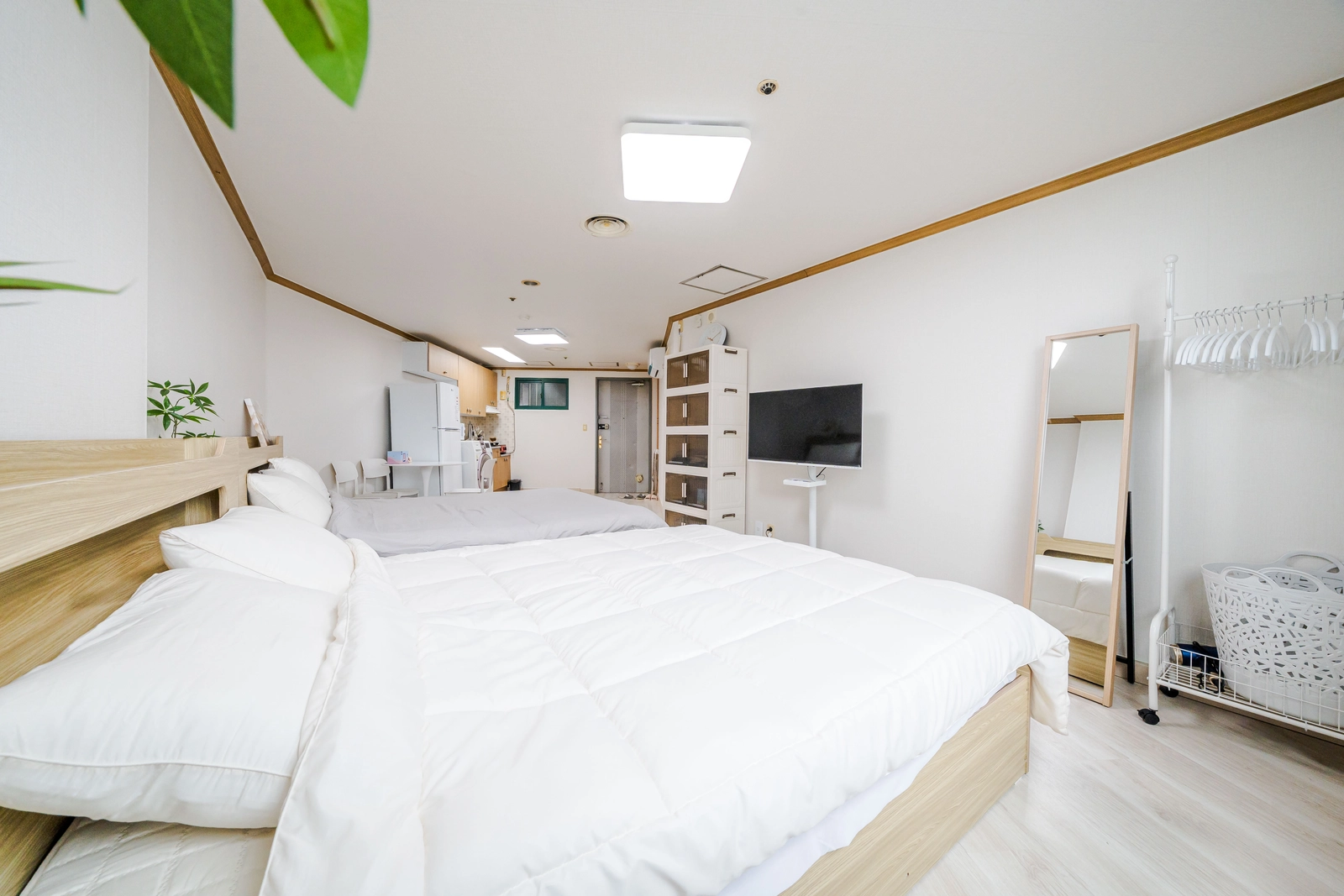 Daecheong Station access · Sleeps 4 · Parking · Modern, tidy retreat 3