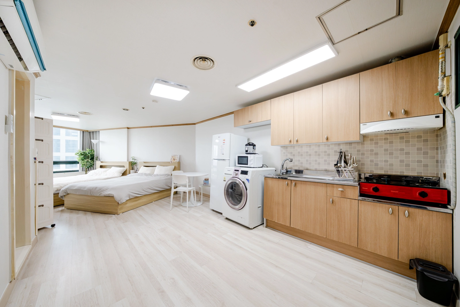 Daecheong Station access · Sleeps 4 · Parking · Modern, tidy retreat 5