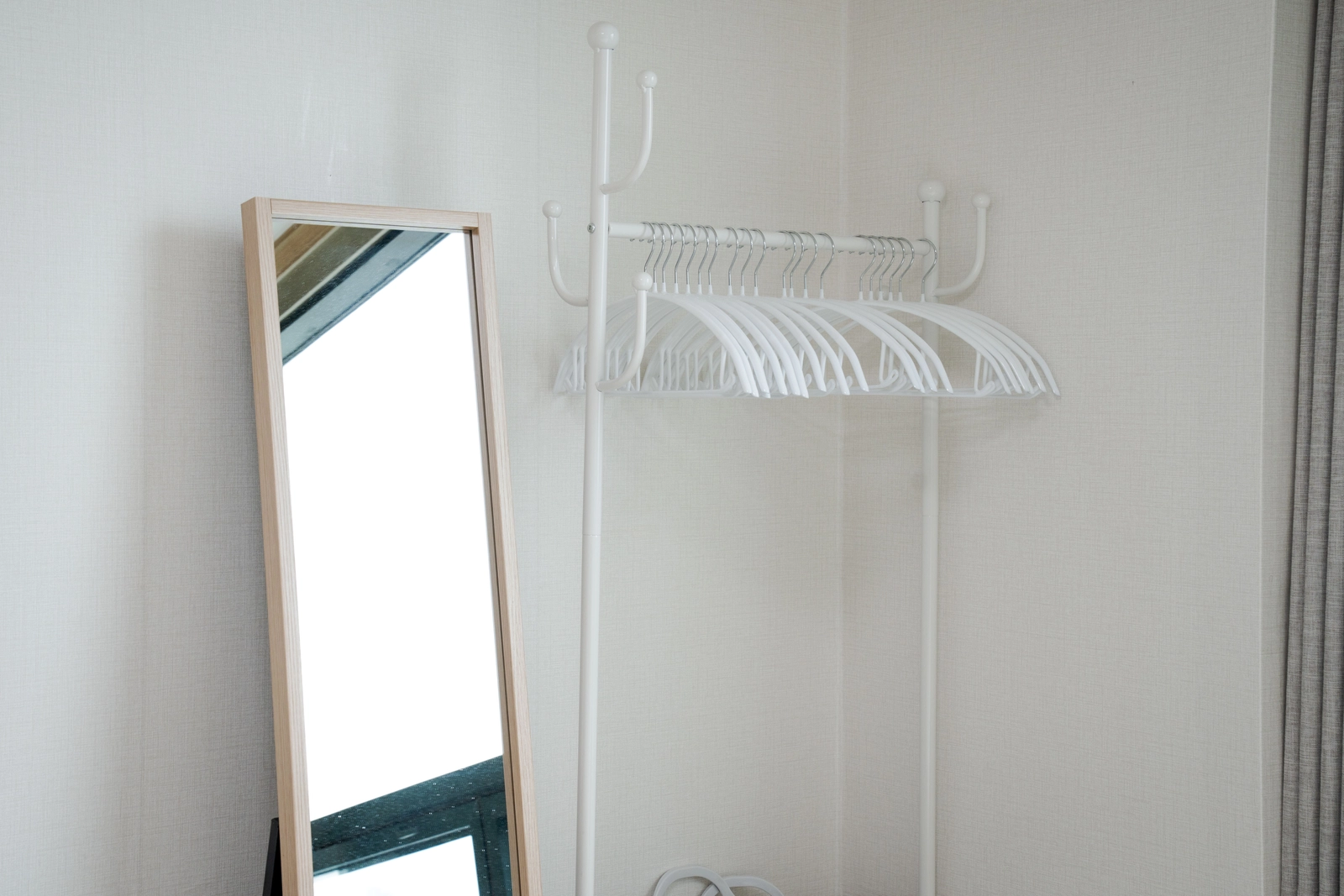 Daecheong Station access · Sleeps 4 · Parking · Modern, tidy retreat 8