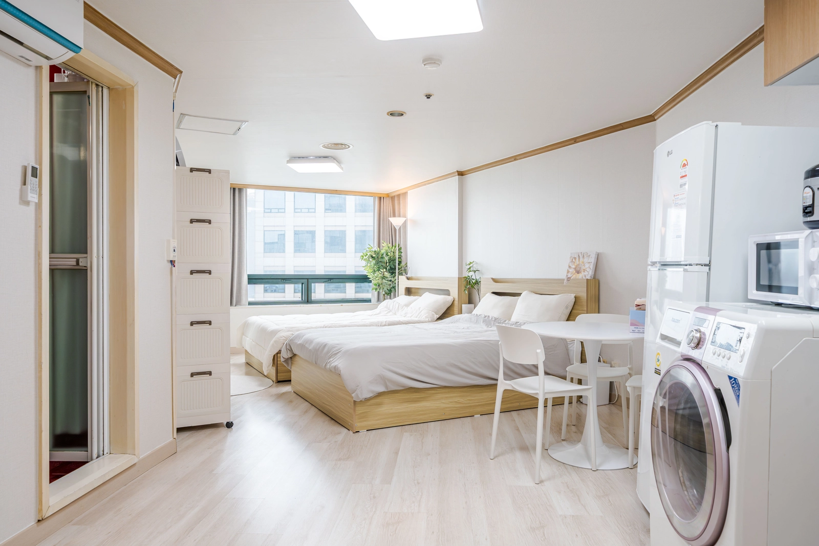 Daecheong Station access · Sleeps 4 · Parking · Modern, tidy retreat 10