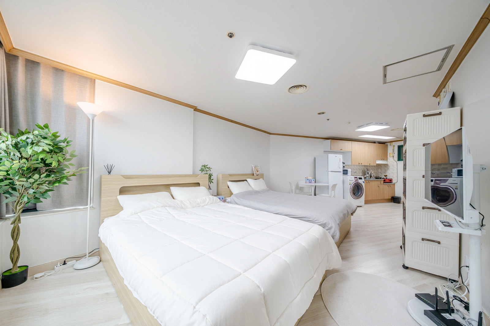 Daecheong Station access · Sleeps 4 · Parking · Modern, tidy retreat 13