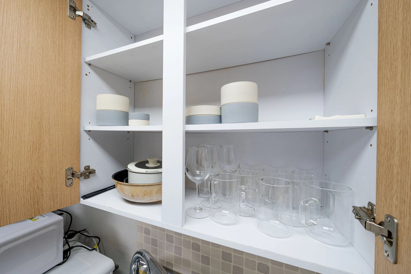 Daecheong Station access · Sleeps 4 · Parking · Modern, tidy retreat 14