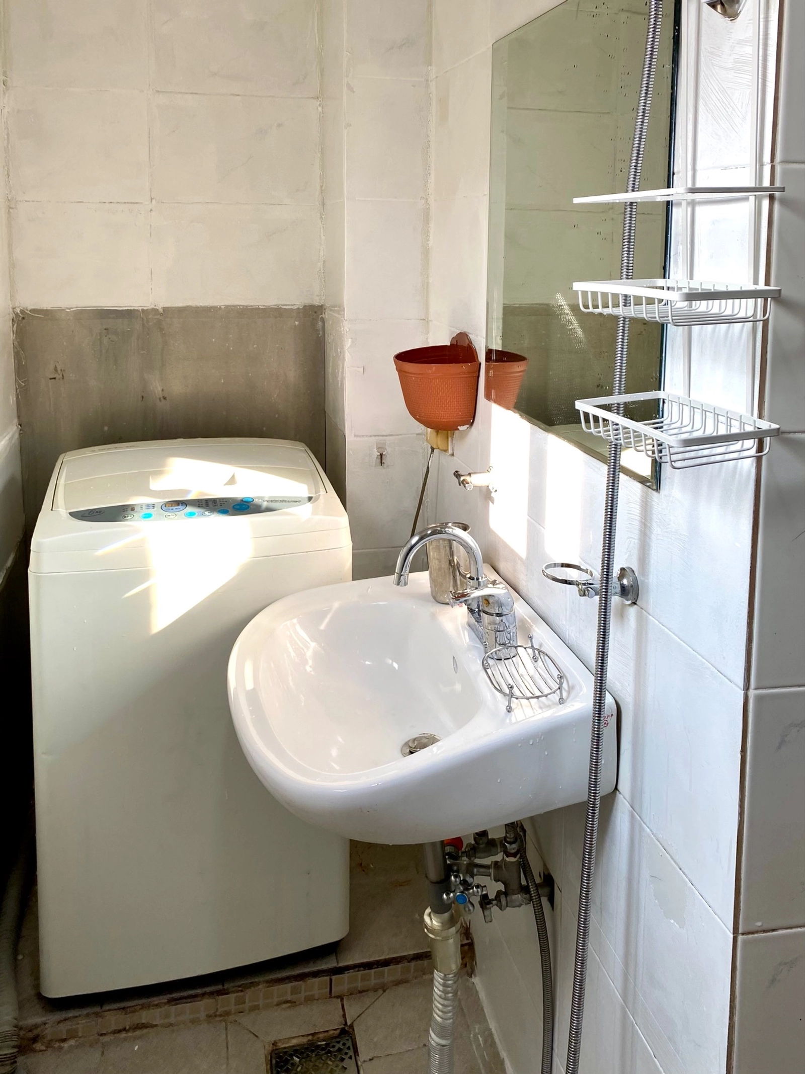 10-min walk to Daerim Station, cozy studio — photo 9