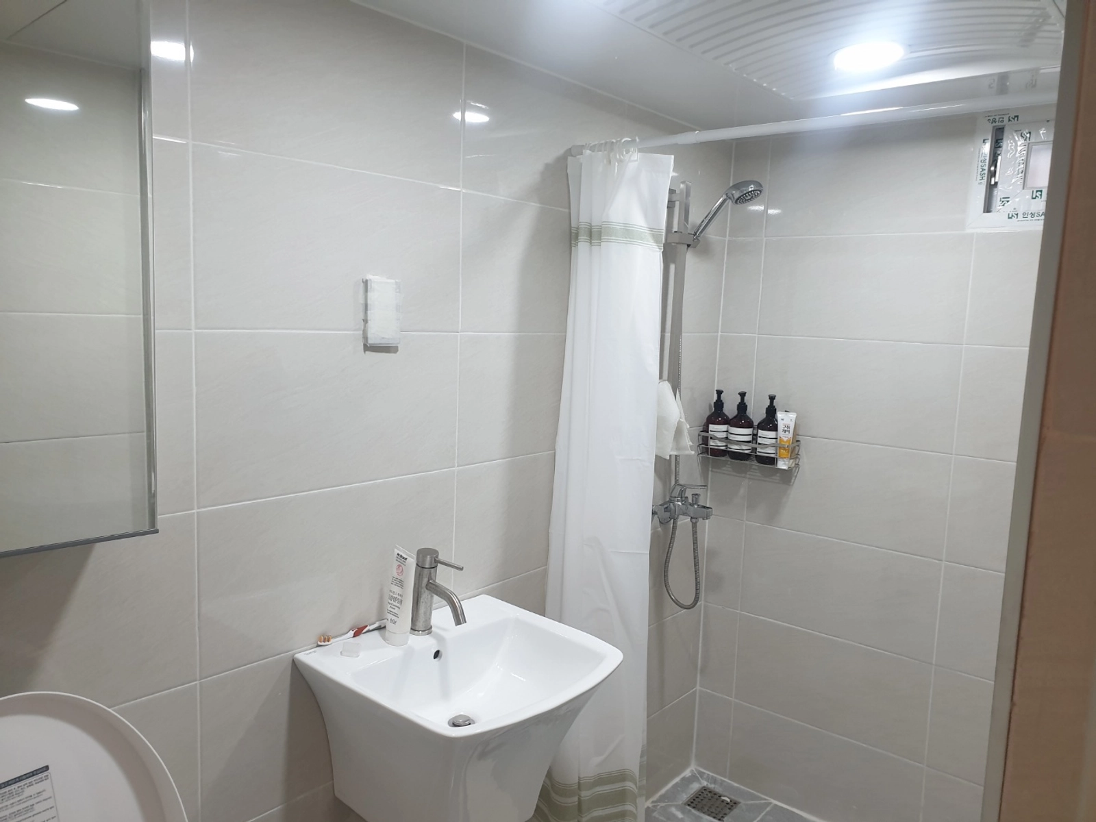 Renovated old house, 3 min from Chungjeongno Station 5