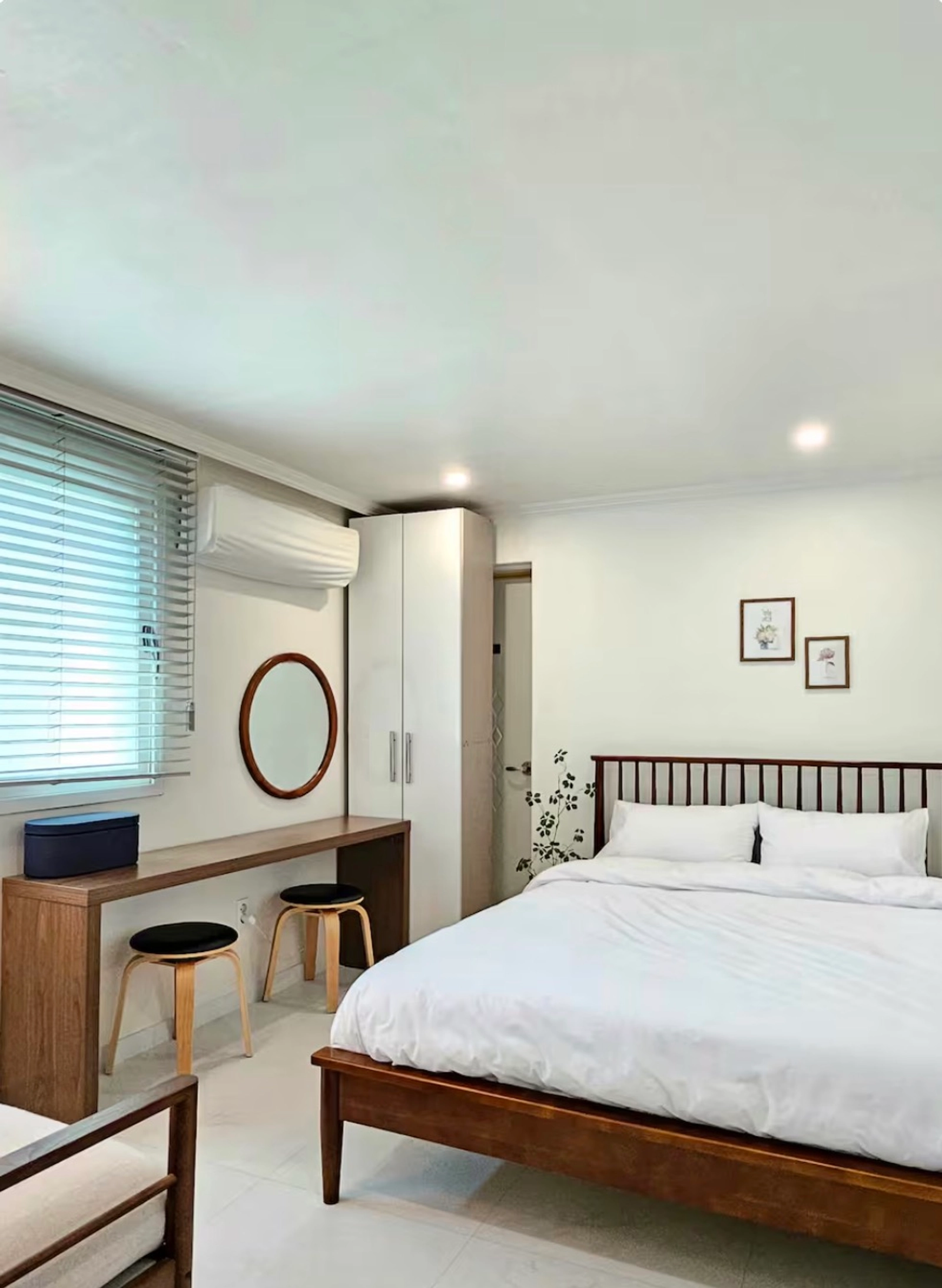 📍Sadang Station 3-room (max 8) + 9 min to Baekseok Univ / 23 min to Seoul Natl. Univ. of Education 8