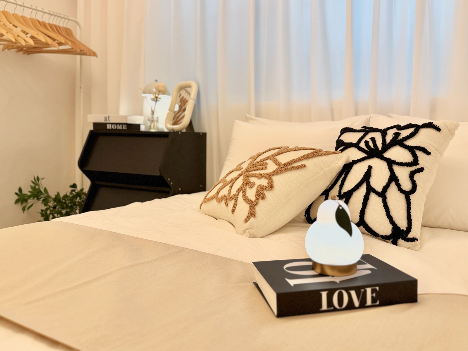 Yongsan-gu · 3-min walk to subway · Near Itaewon, Hongdae, Myeongdong · 2R 3B 8