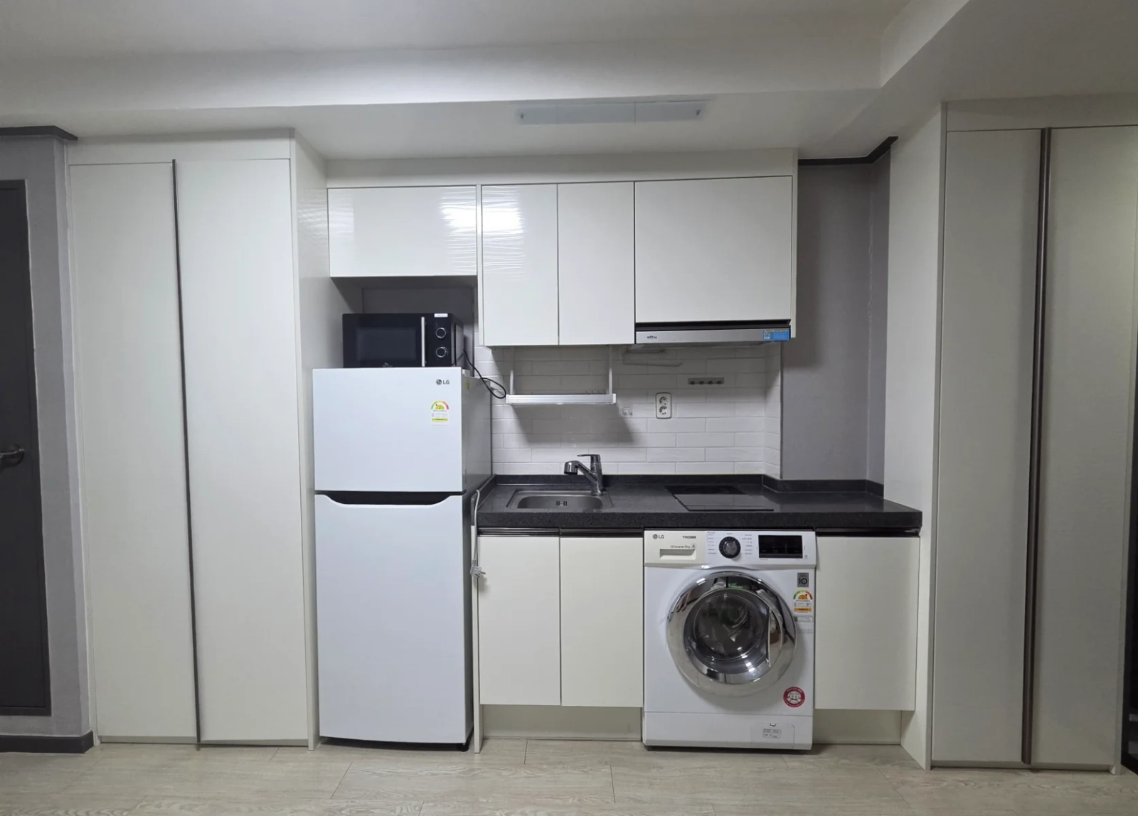 Cozy, Comfortable Studio Near Subway Lines 4 & 7 — photo 4