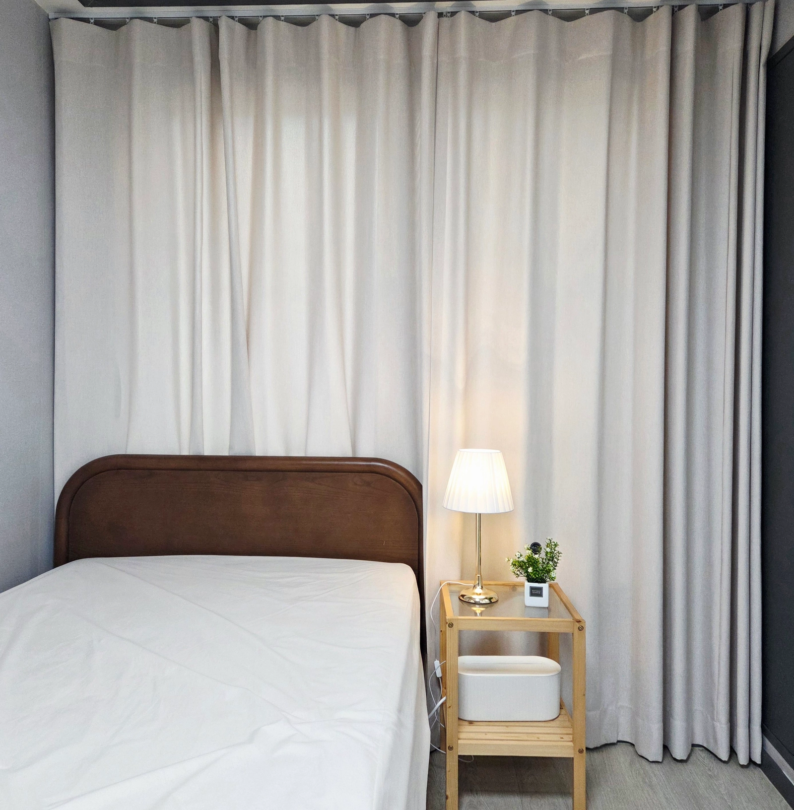 Cozy, comfortable studio near Subway Lines 4 & 7