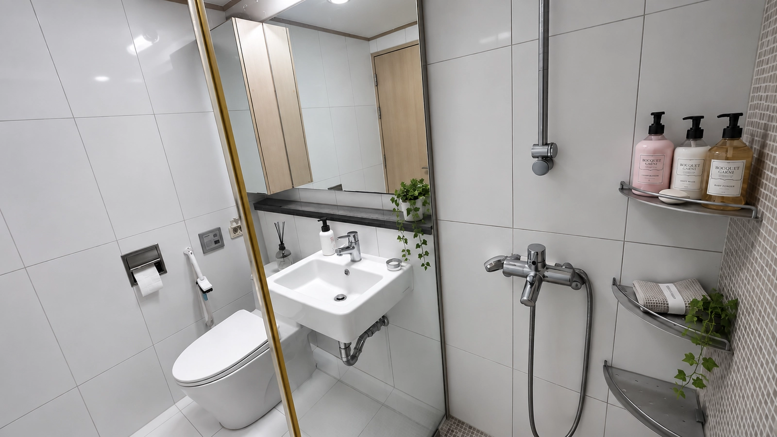 [Hot Gwanghwamun] Sleeps 7 / Four Great Gates / 30 mins anywhere in Seoul / 2 Beds, Sofa — photo 8