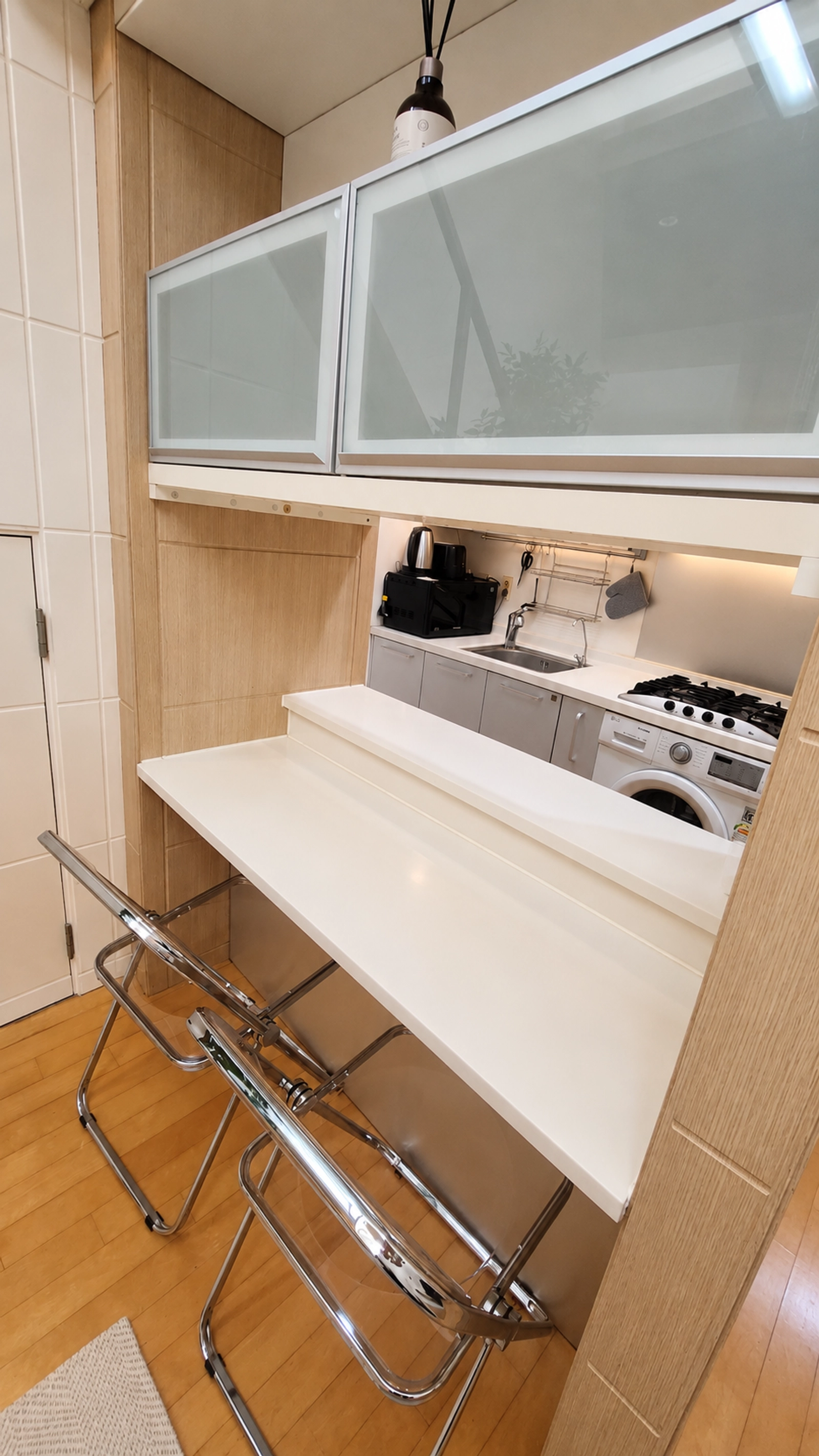 [Hot Gwanghwamun] Sleeps 7 / Four Great Gates / 30 mins anywhere in Seoul / 2 Beds, Sofa — photo 10