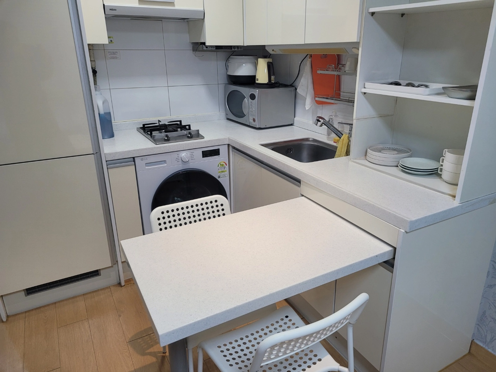 [Seoul Songpa] Airport & Line 9, 2 mins to Hanseong Baekje Station, 1 min to Mongchontoseong, fully furnished — photo 10