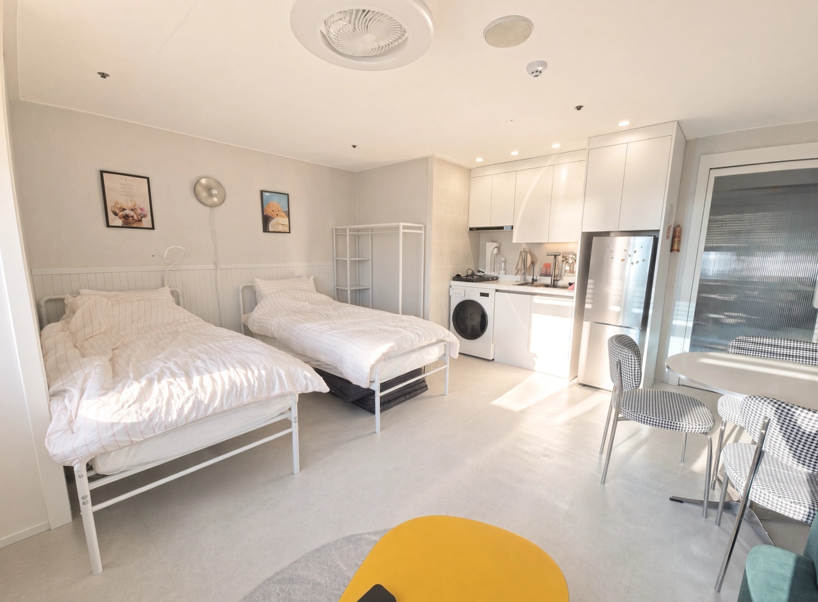 5 mins to Yeongamjeong, Sokcho · Pet-friendly · 16th-floor ocean view — photo 2