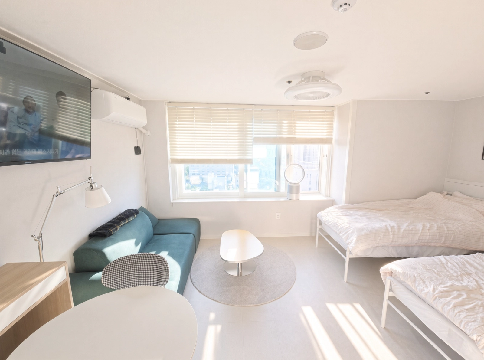 5 mins to Yeongamjeong, Sokcho · Pet-friendly · 16th-floor ocean view — photo 4