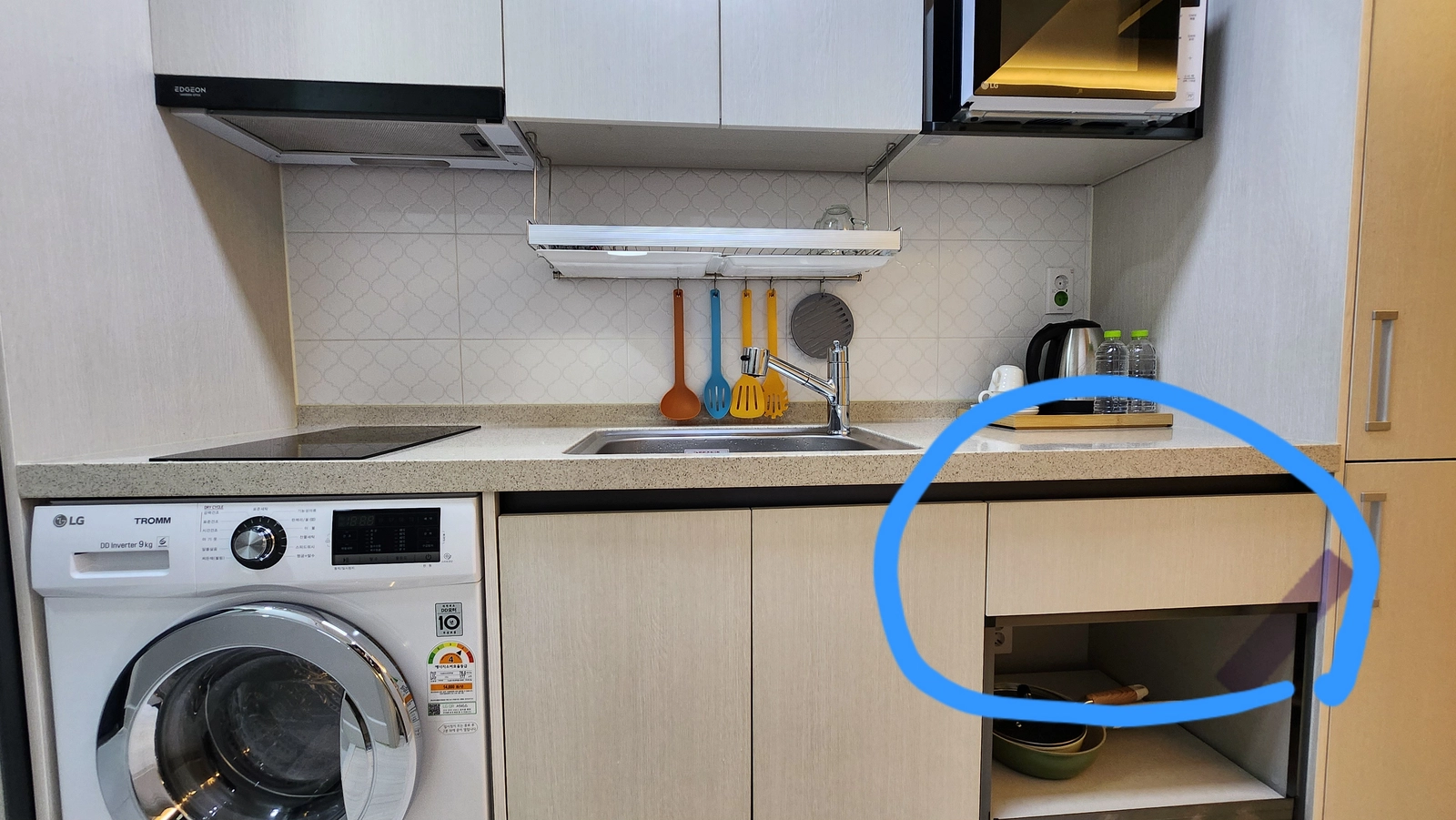 Zion Stay · 3 mins from Daejeon City Hall Station · Parking available — photo 9