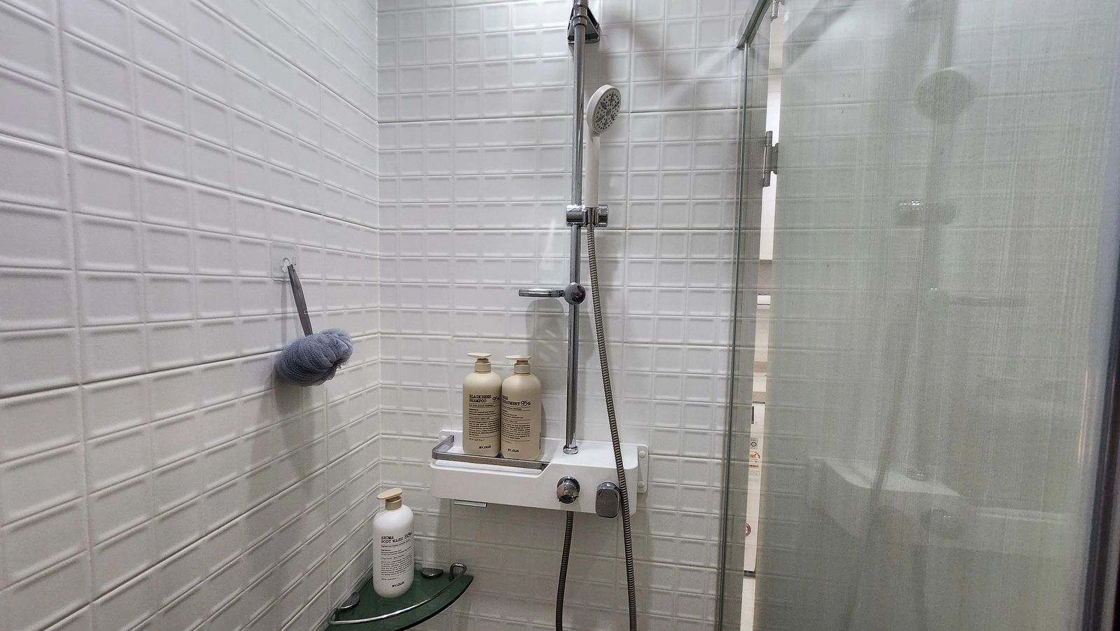 Zion Stay · 3 mins from Daejeon City Hall Station · Parking available — photo 14