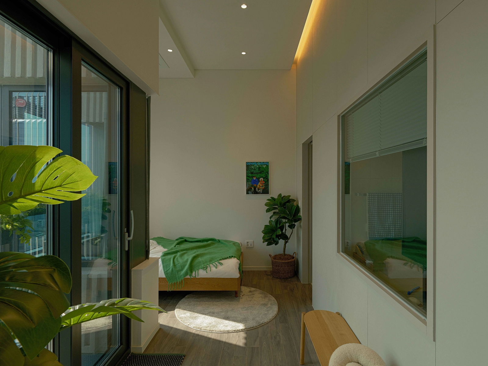 Yongsan Station Han River View Studio — photo 3