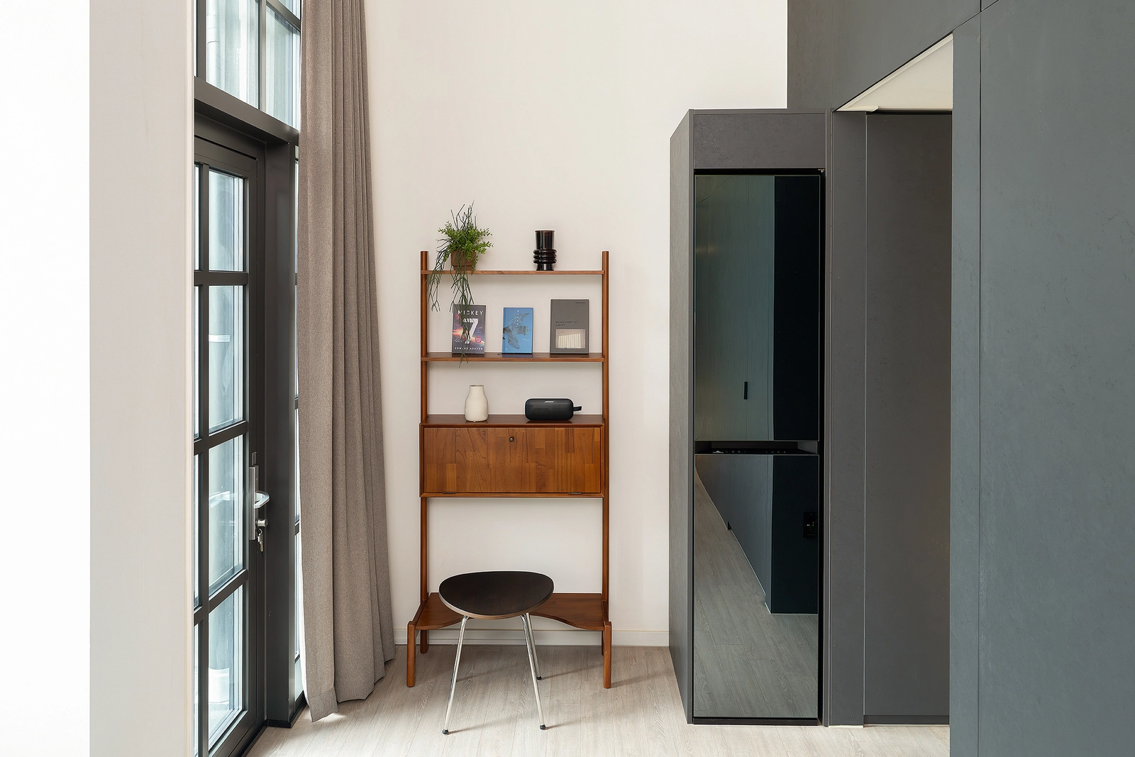 Studio apartment near Sinyongsan Station — photo 3