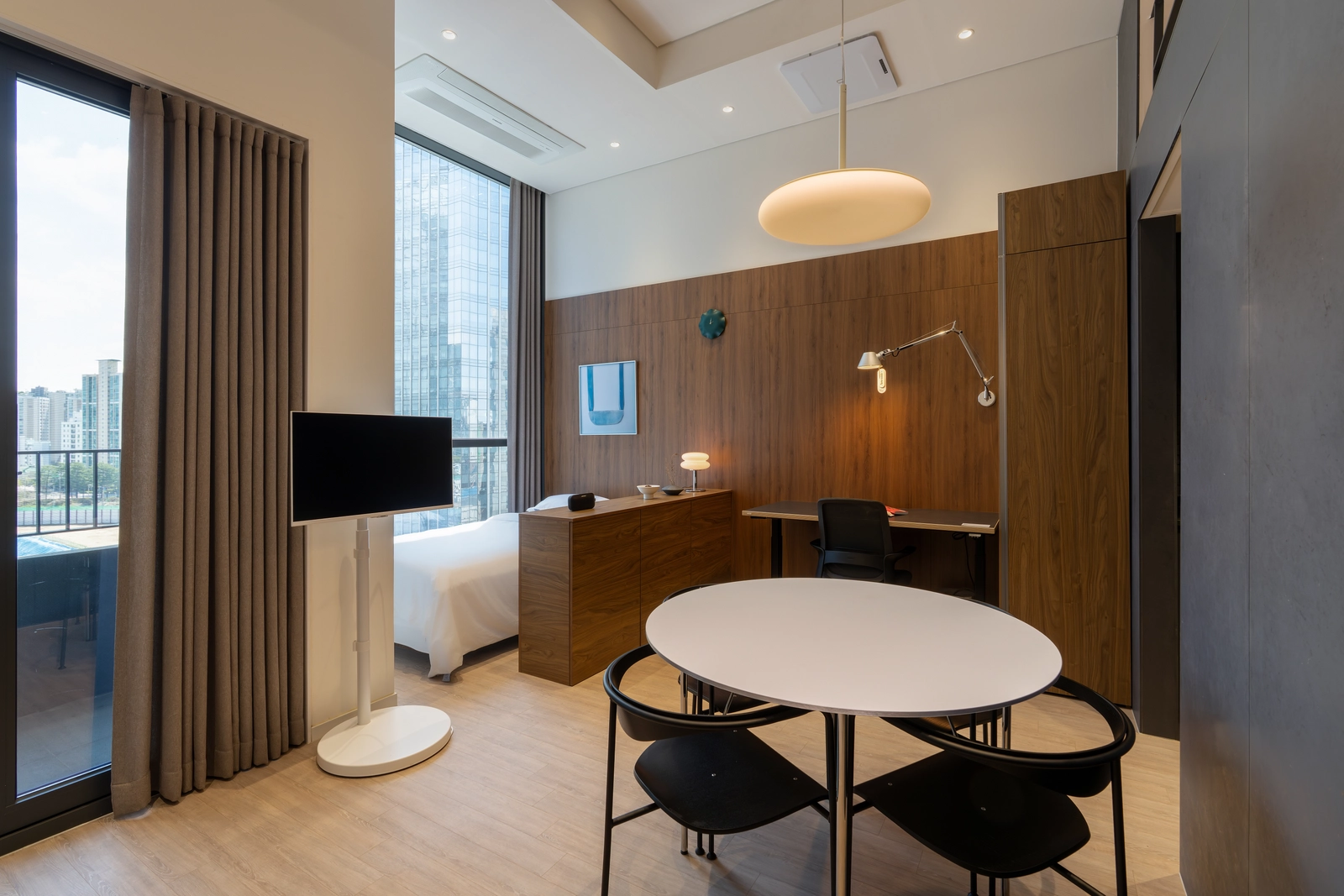 Fully Furnished Duplex Apt near Yongsan Station — photo 2
