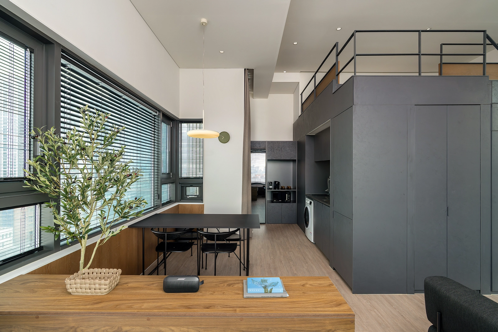 Yongsan Han River View Fully Furnished Duplex Studio — photo 2