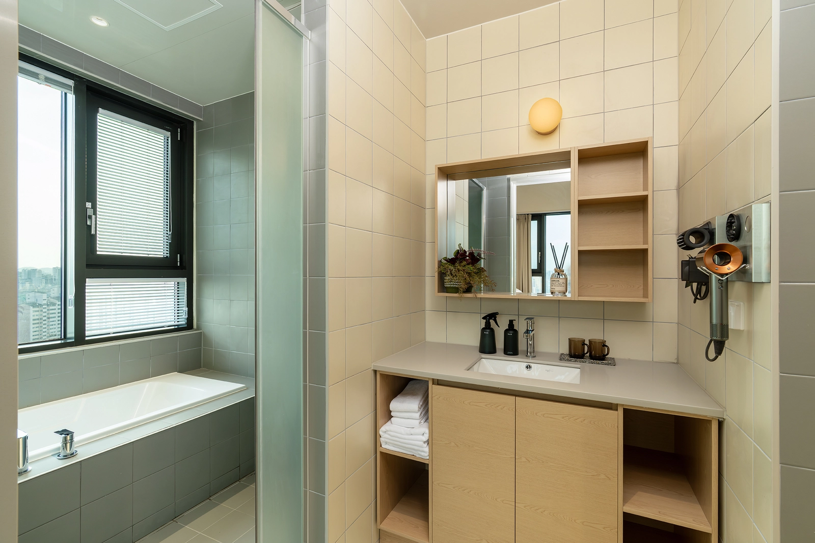 Shin-Yongsan Fully Furnished Studio with Separate Bedroom — photo 3