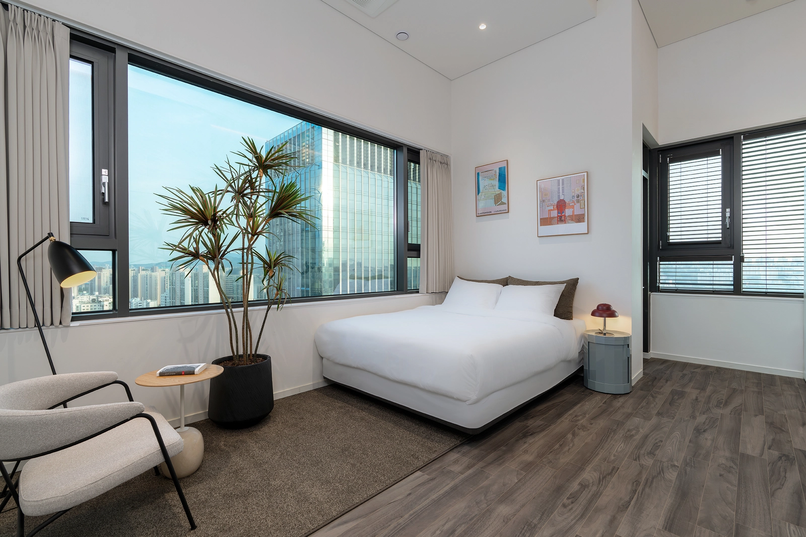 Shin-Yongsan Fully Furnished Studio with Separate Bedroom — photo 6
