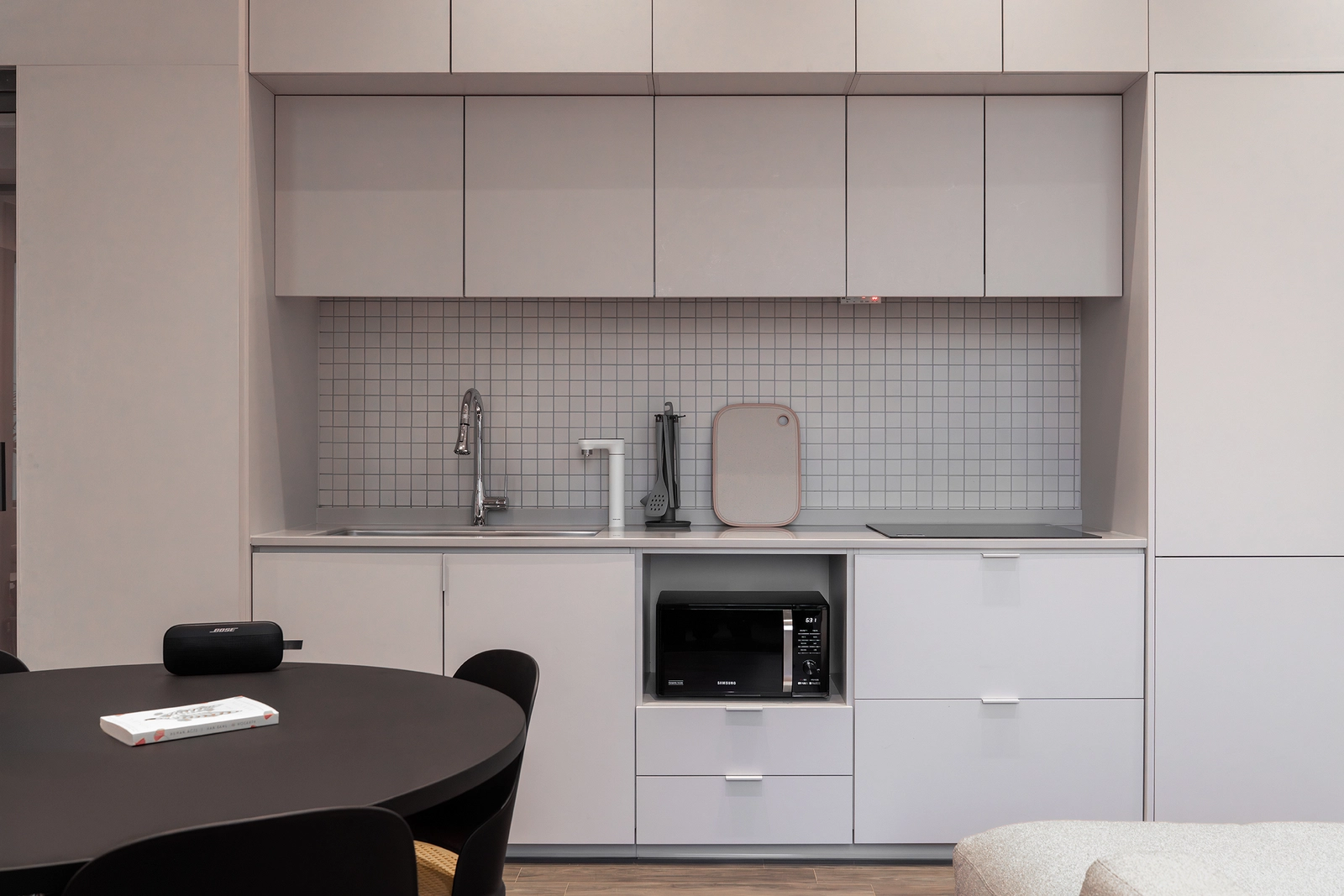 Shin-Yongsan Fully Furnished Studio with Separate Bedroom — photo 8