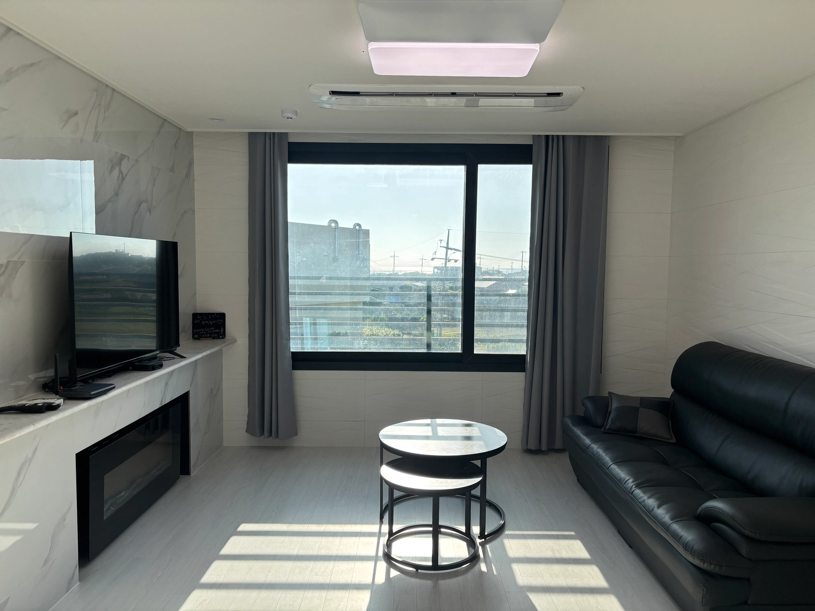 Fully Furnished 2-Bedroom, 1 Min from Pyeongdae Beach
