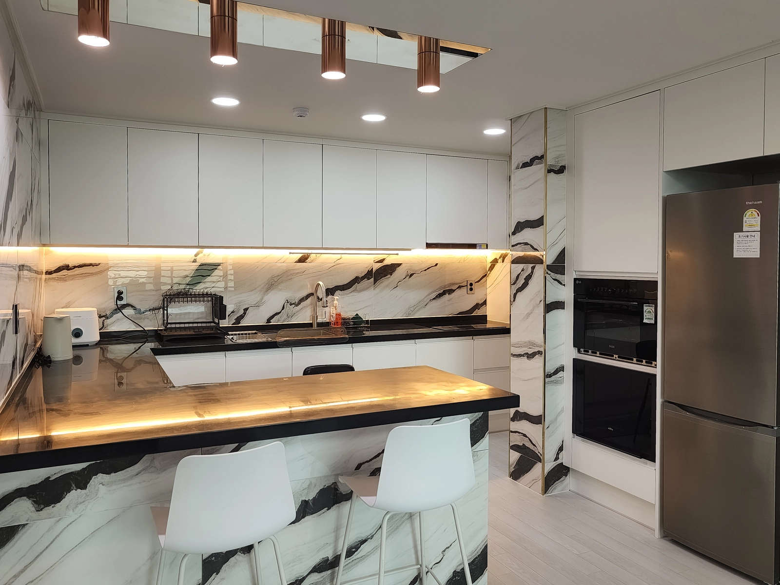 Fully Furnished 2-Bedroom, 1 Min from Pyeongdae Beach — photo 2