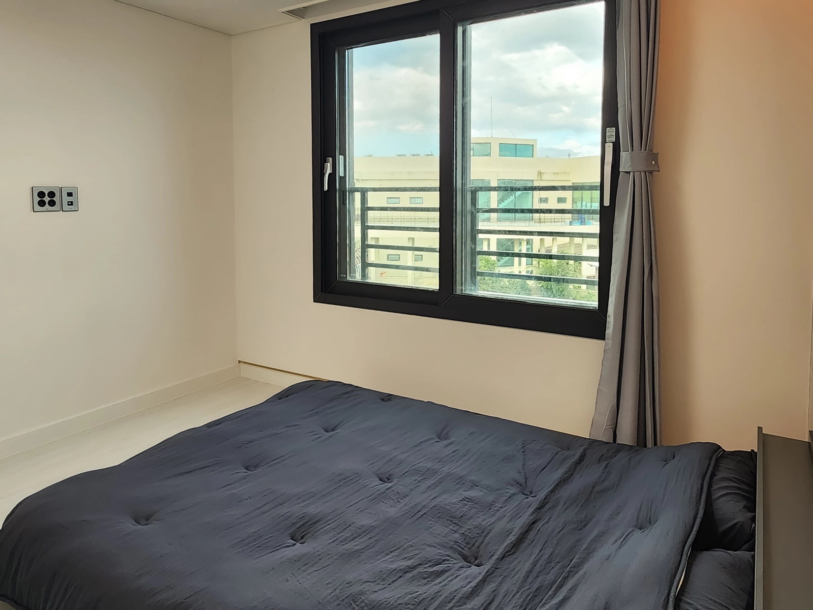 Fully Furnished 2-Bedroom, 1 Min from Pyeongdae Beach — photo 4